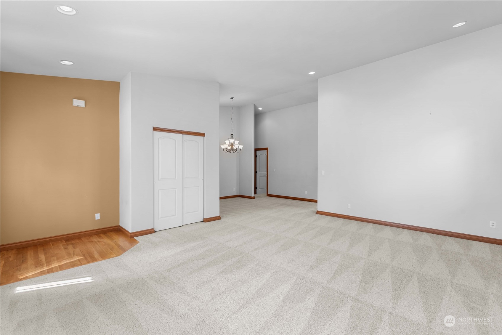 1405 Copper Loop