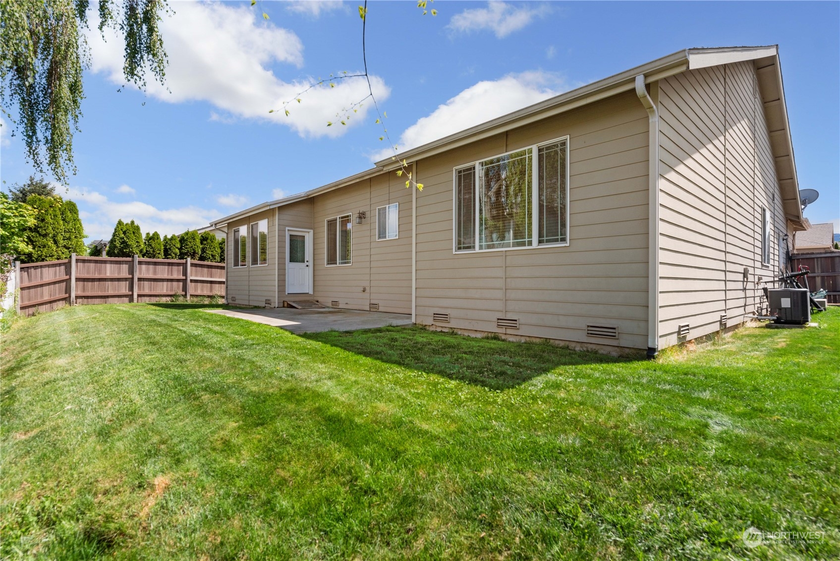 1405 Copper Loop