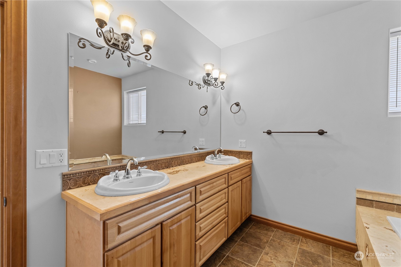 1405 Copper Loop