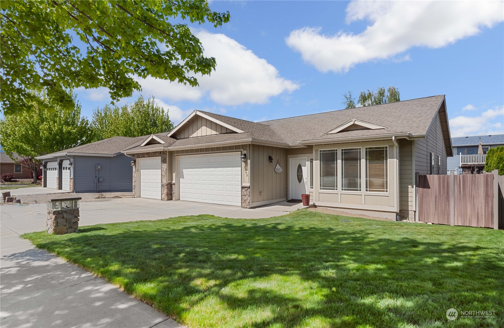 1405 Copper Loop