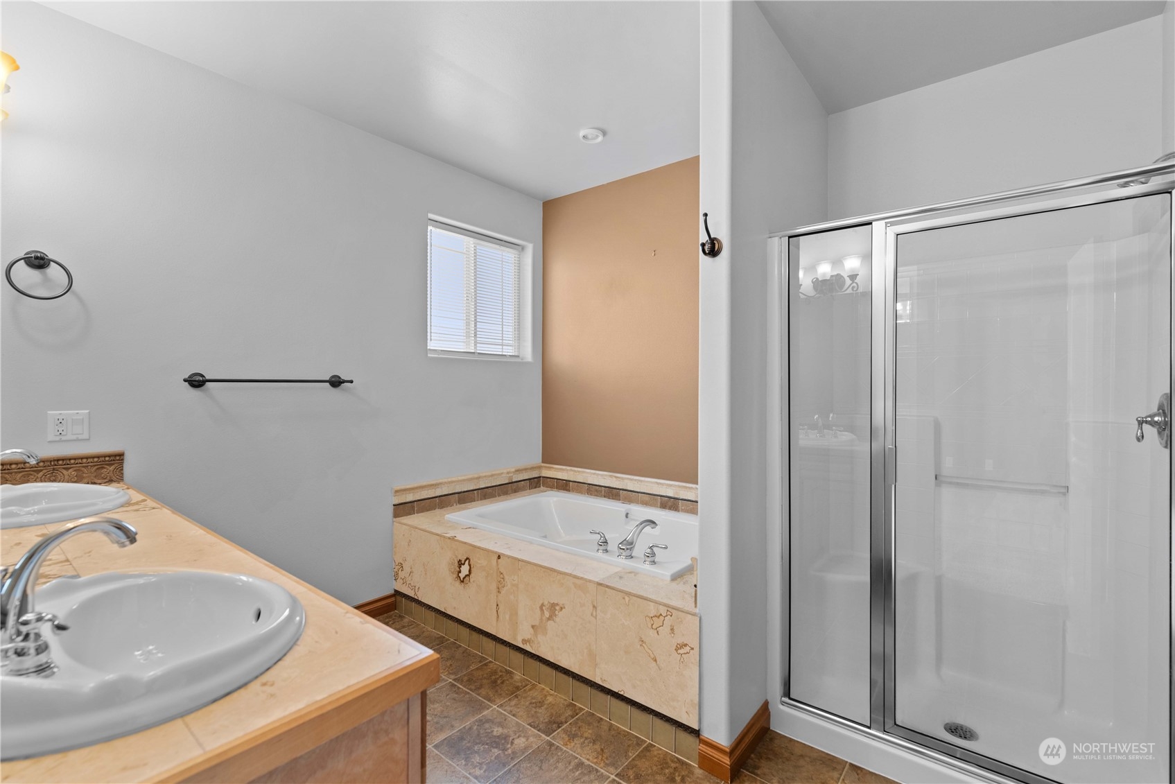 1405 Copper Loop