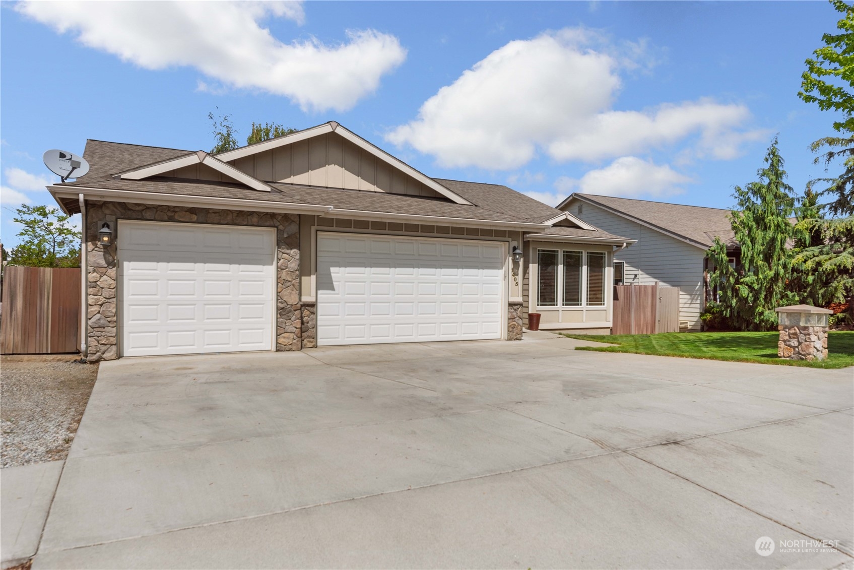 1405 Copper Loop