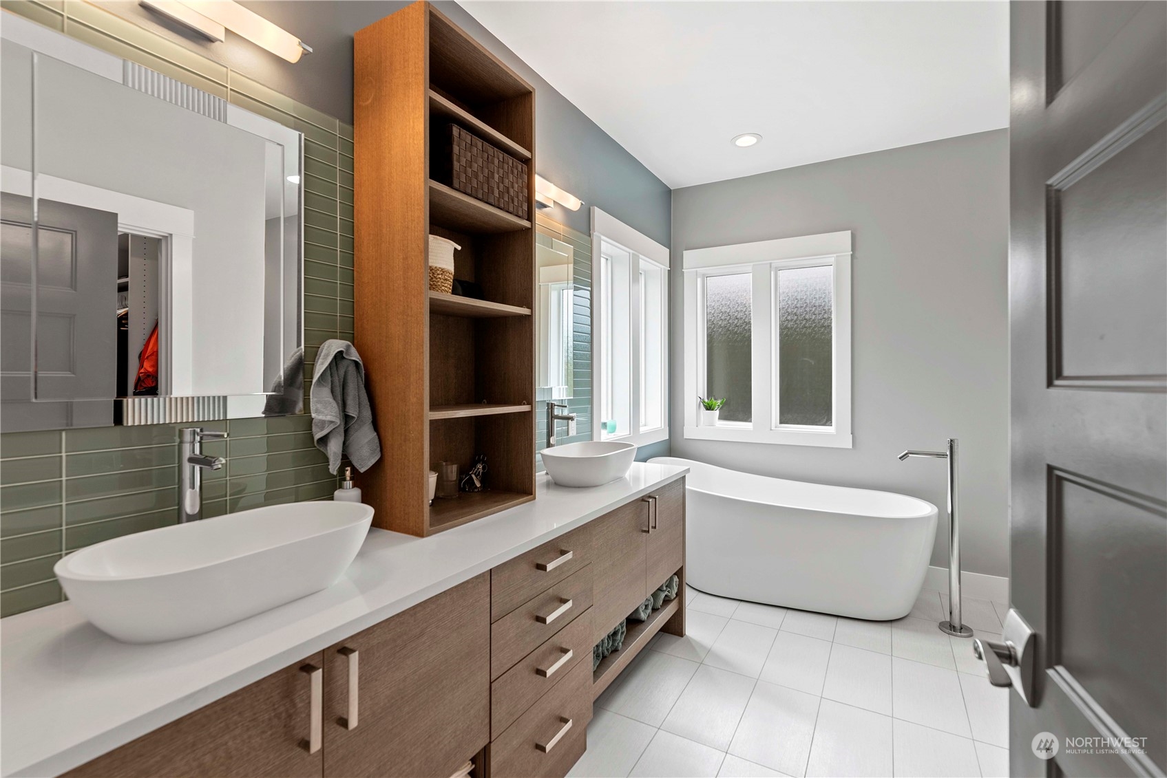 847 Briarwood Terrace