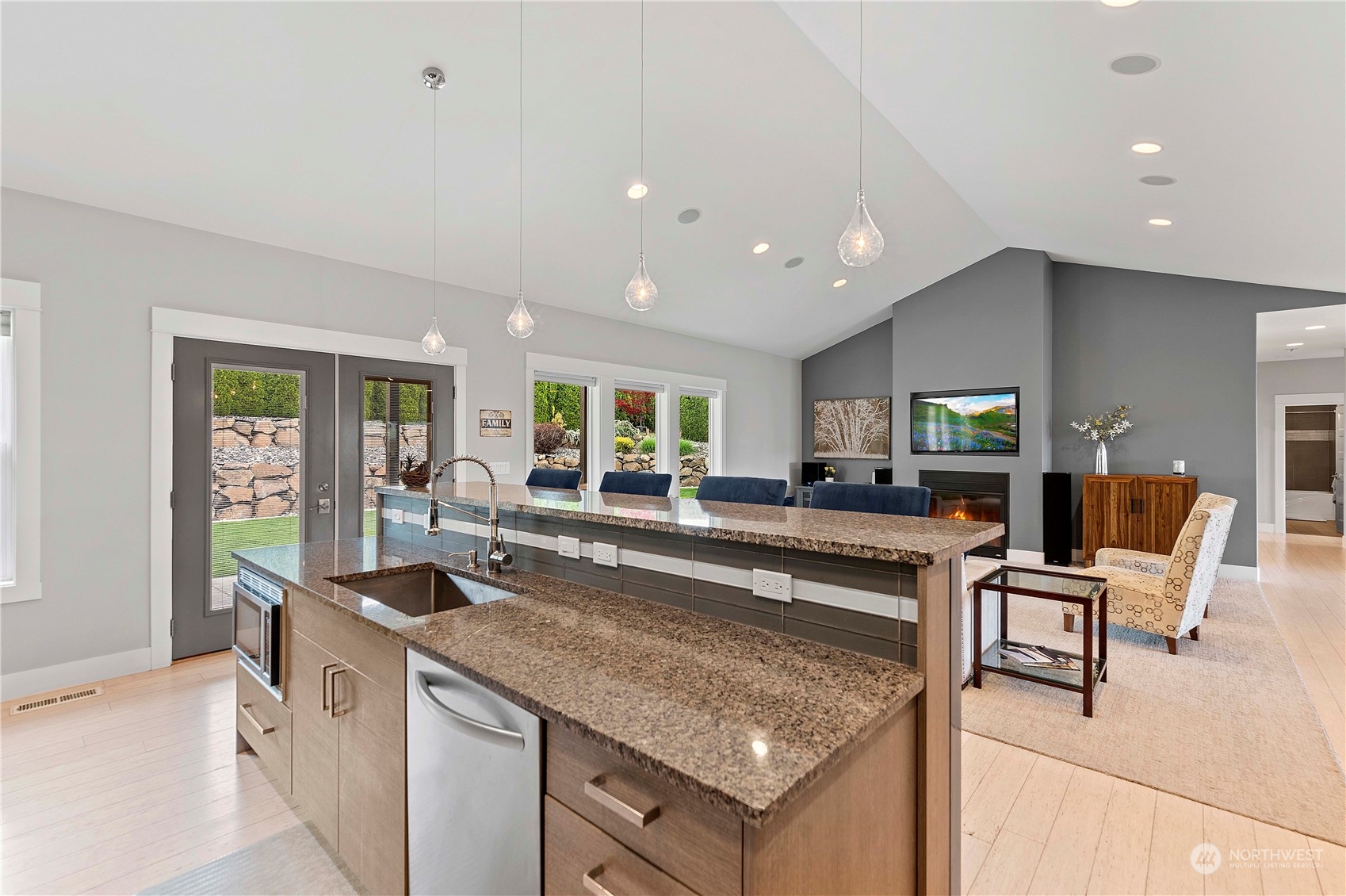 847 Briarwood Terrace