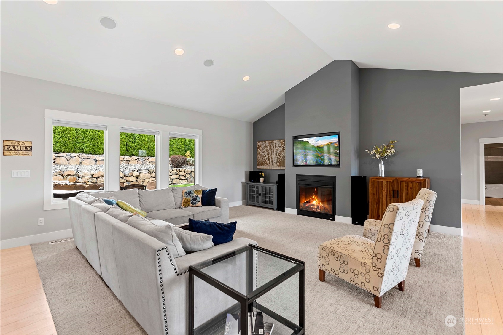 847 Briarwood Terrace