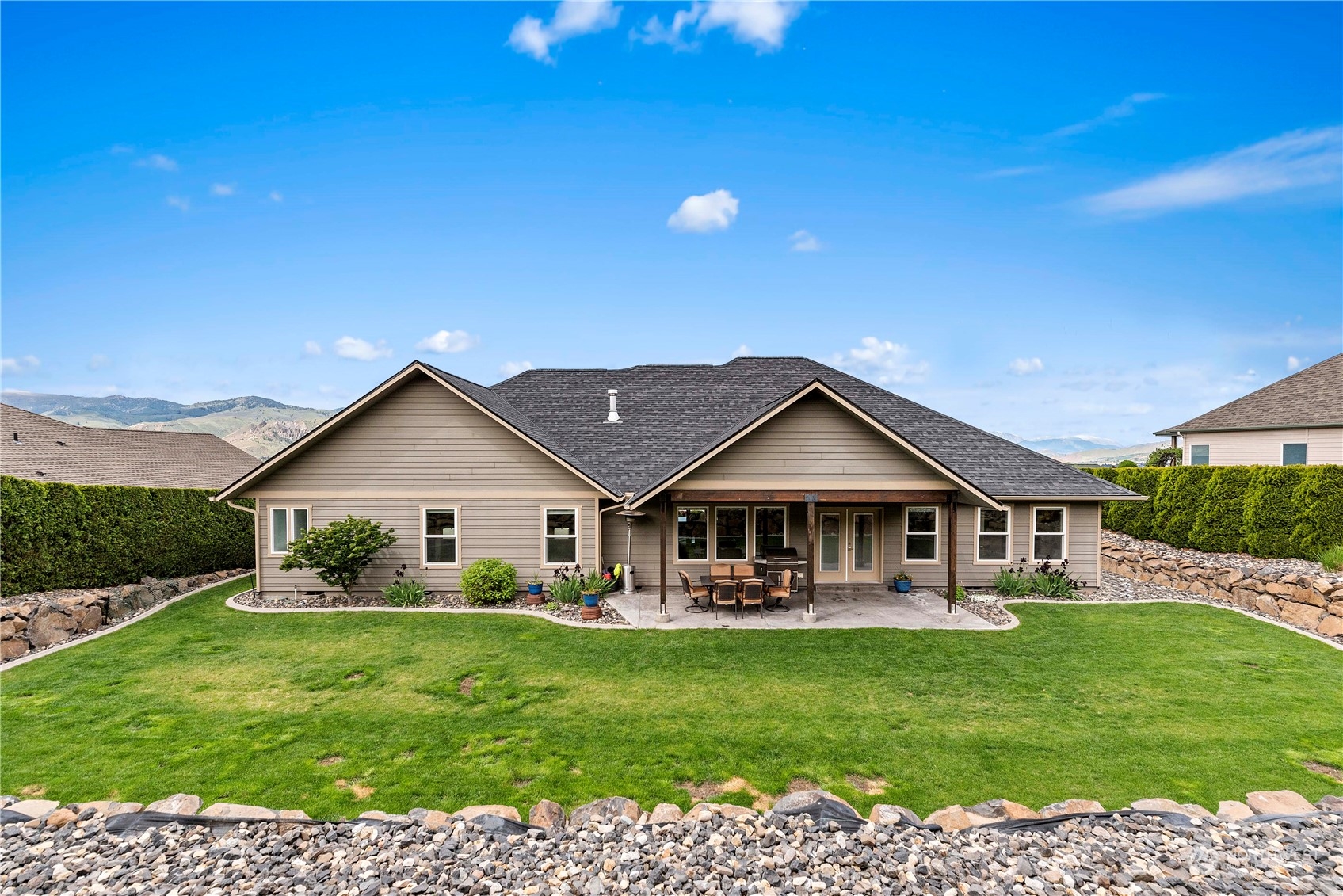 847 Briarwood Terrace