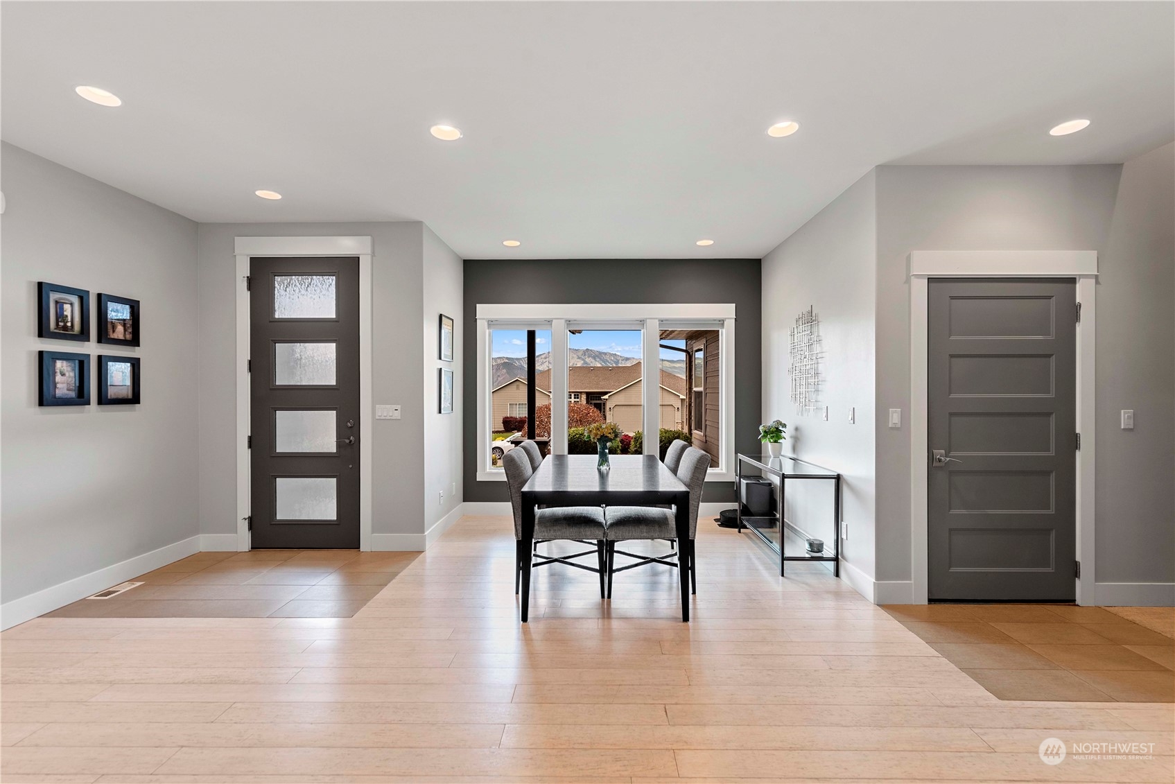 847 Briarwood Terrace