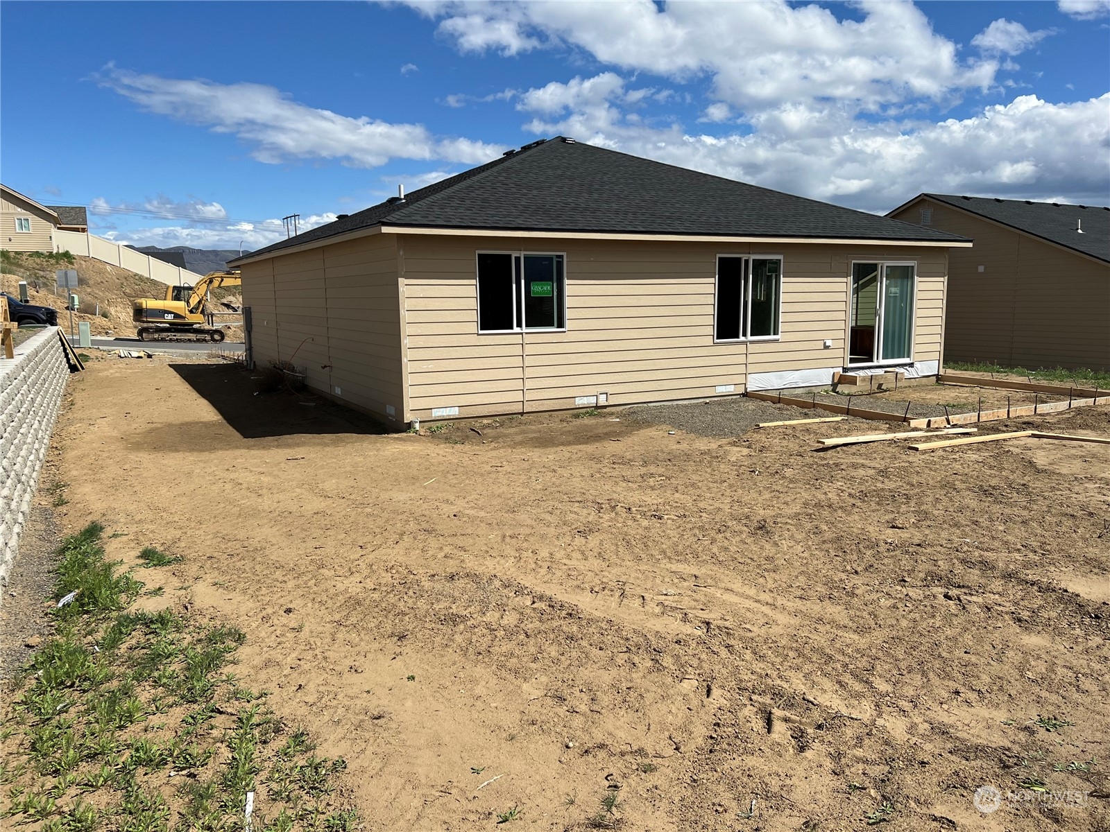 1935 N Mineral Place