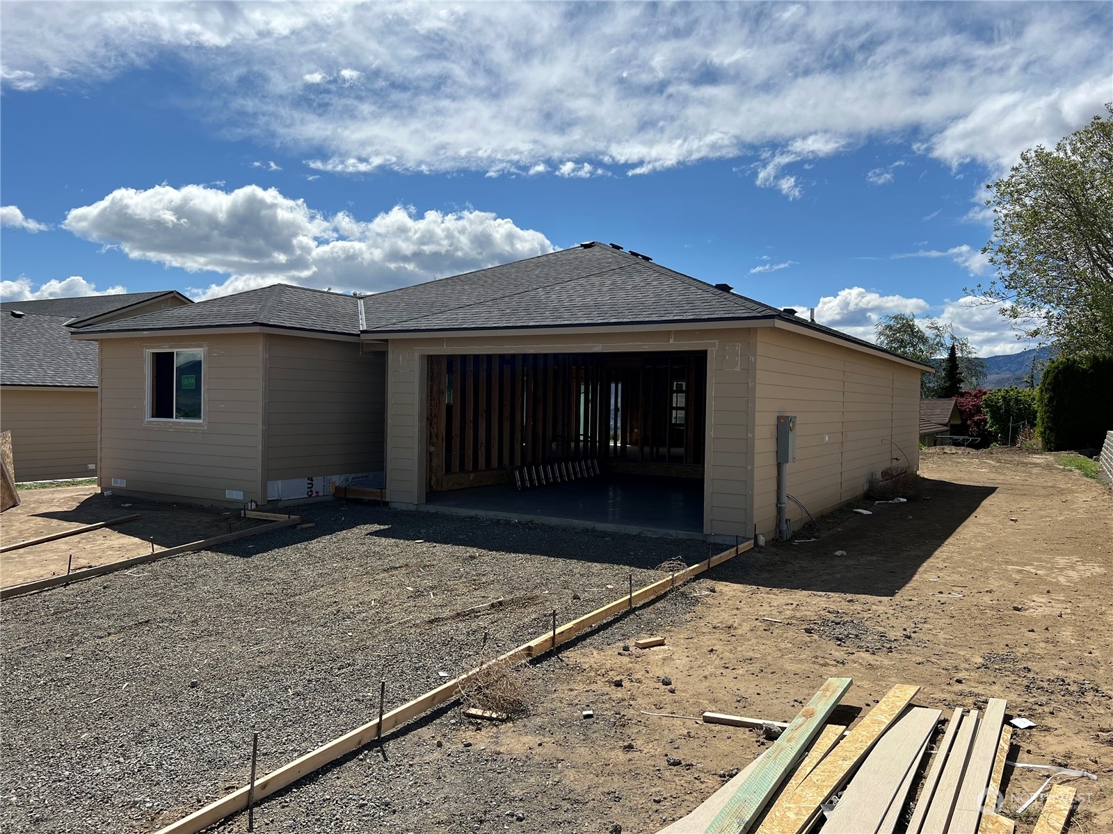 1935 N Mineral Place