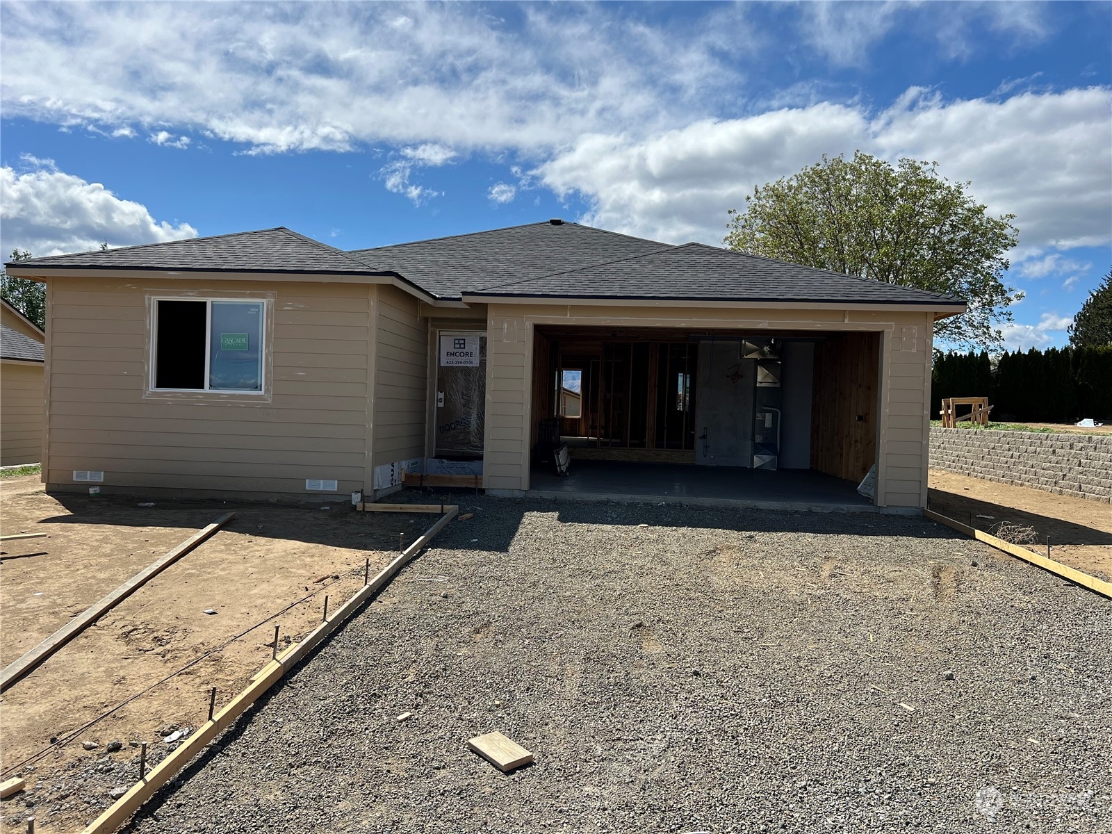 1935 N Mineral Place