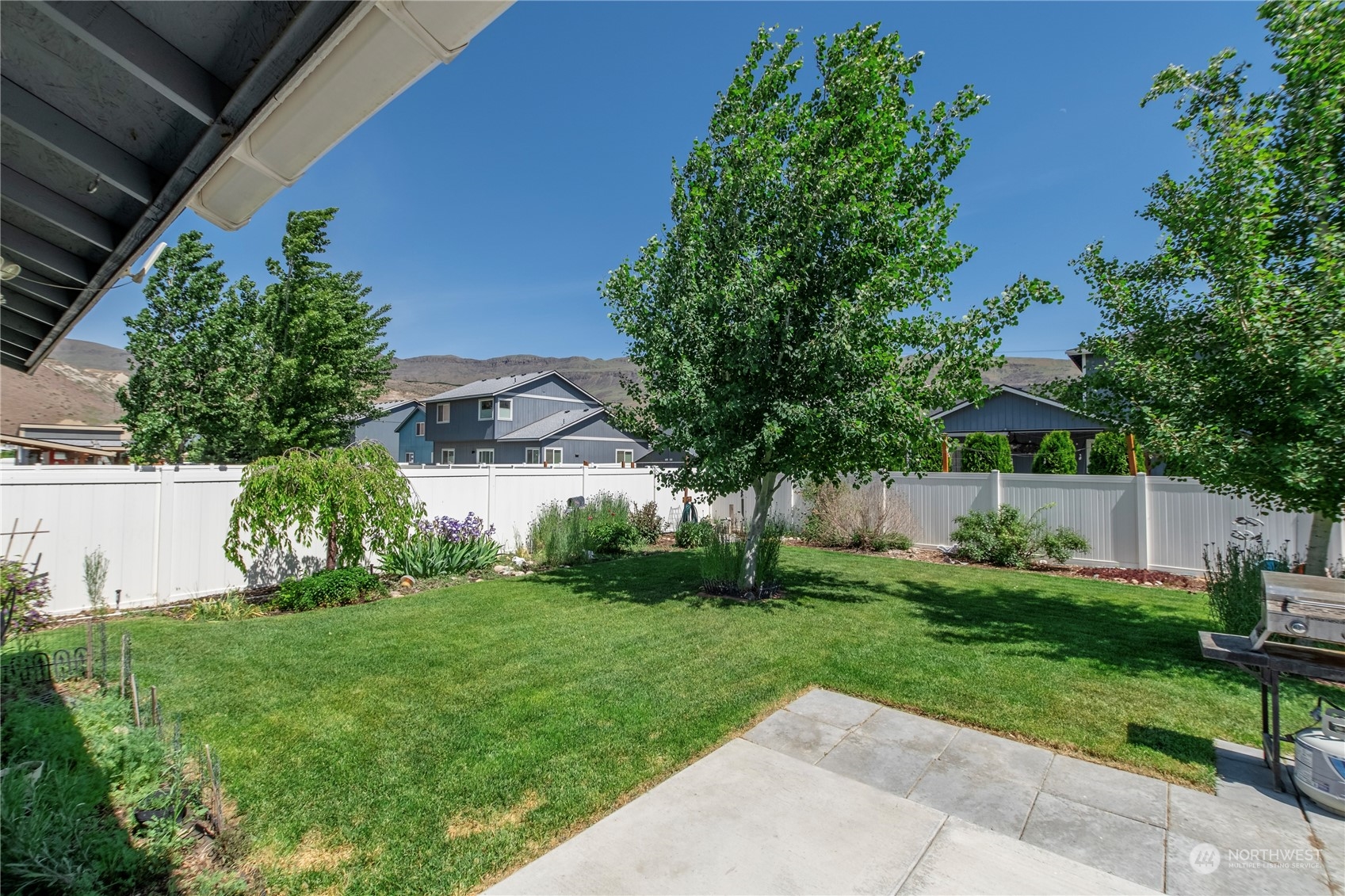 1455 Center Street