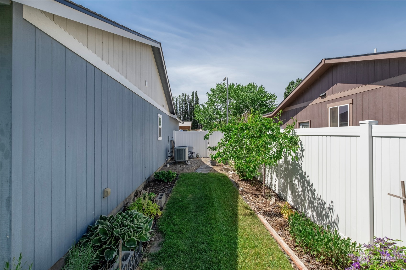 1455 Center Street