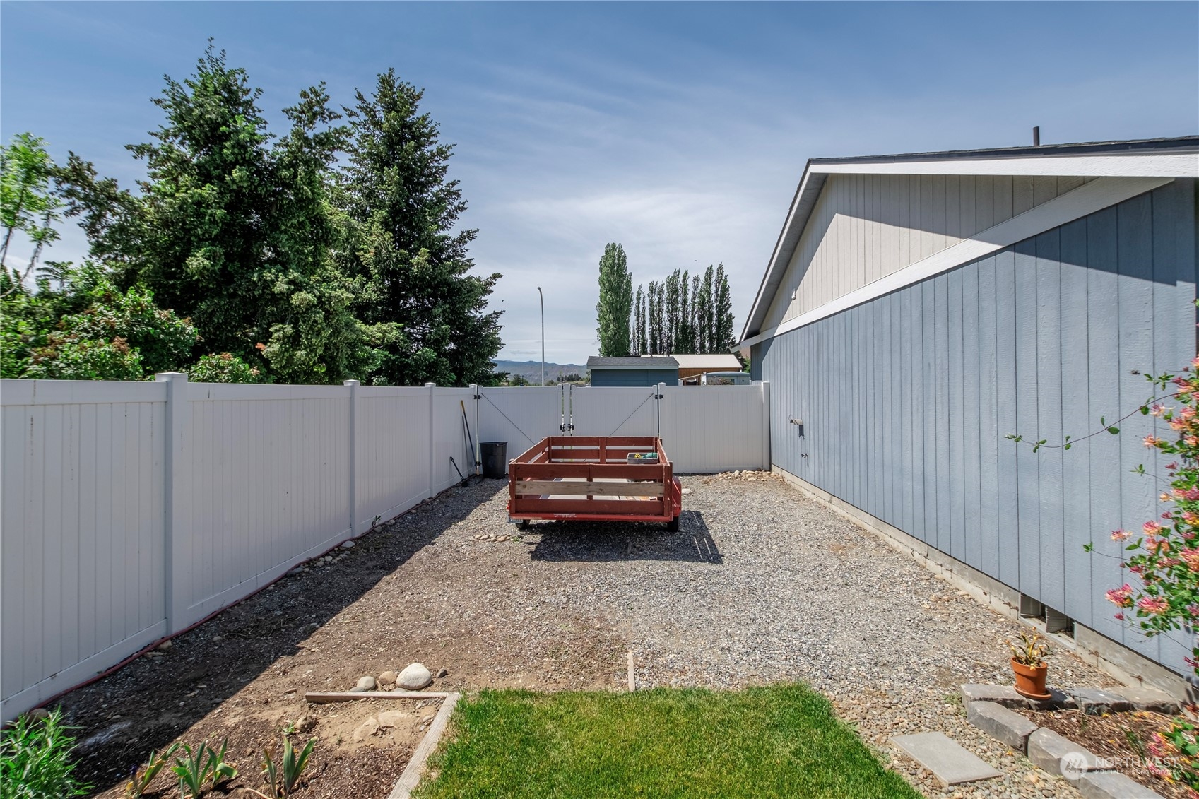 1455 Center Street