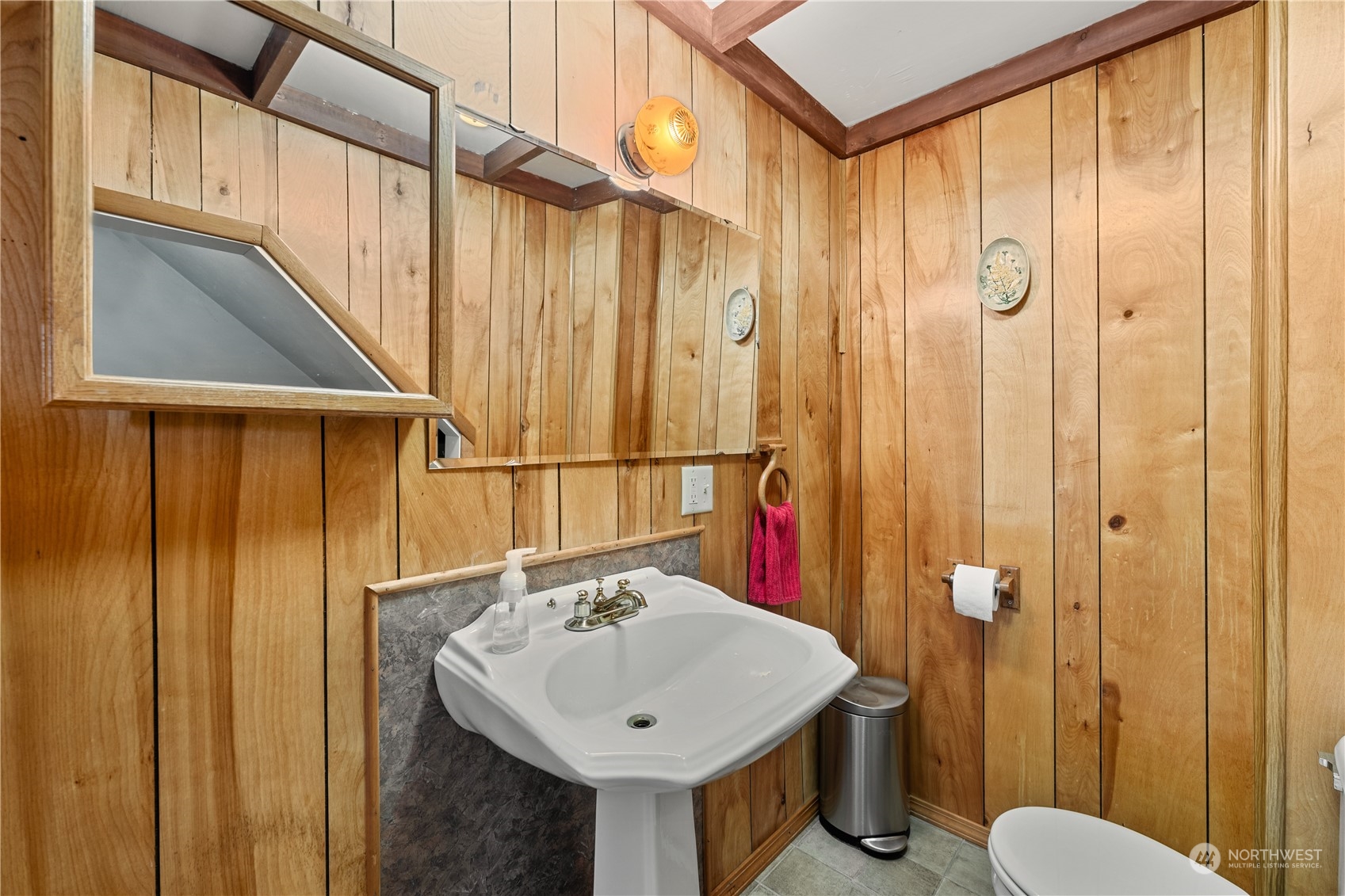 328 E Raymond Street