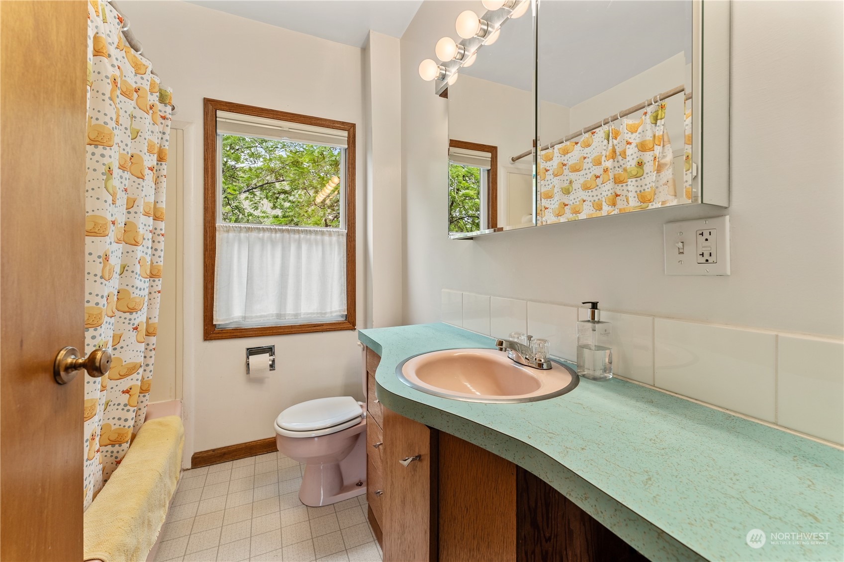 328 E Raymond Street