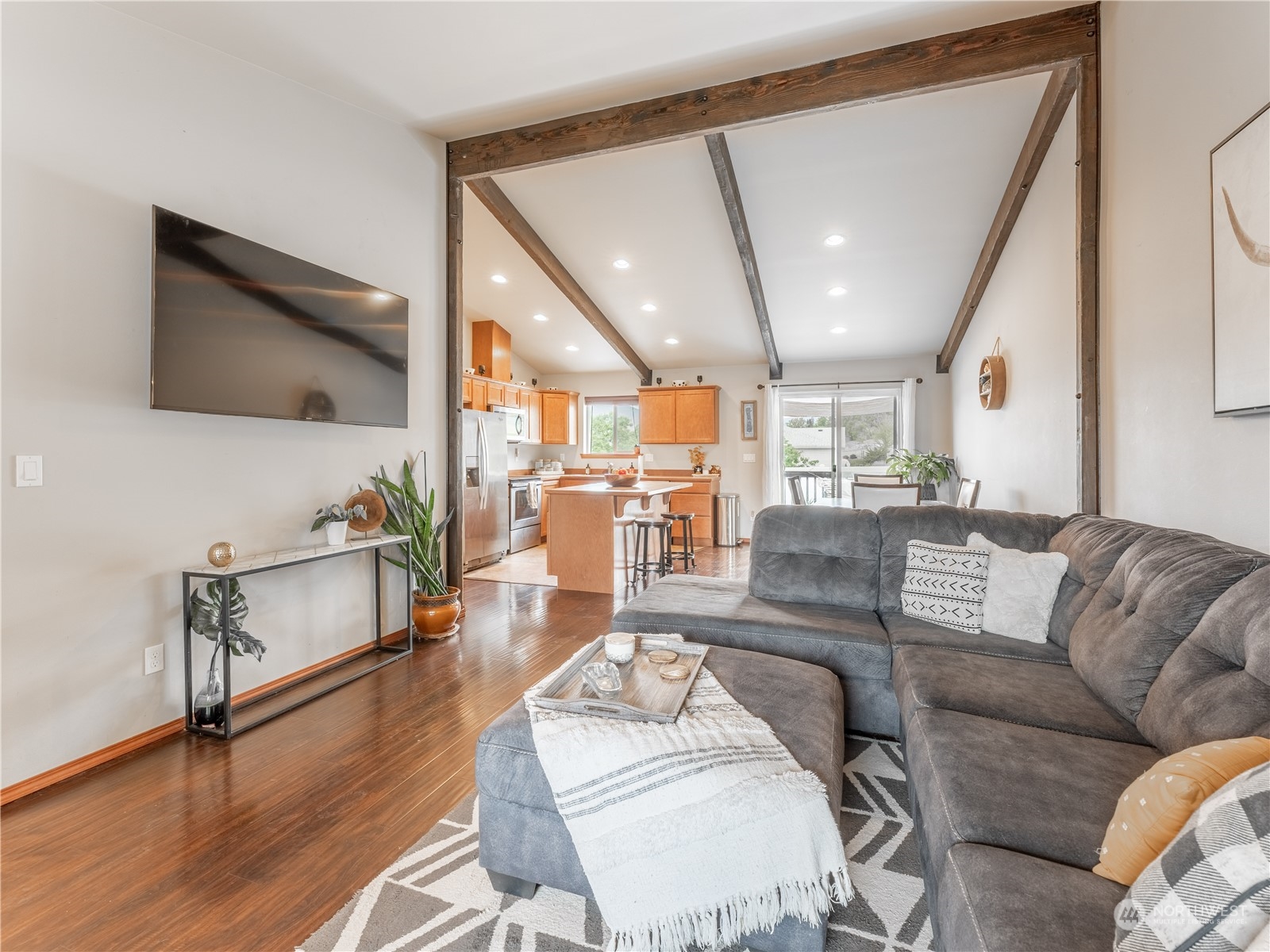 107 NW Porter's Court