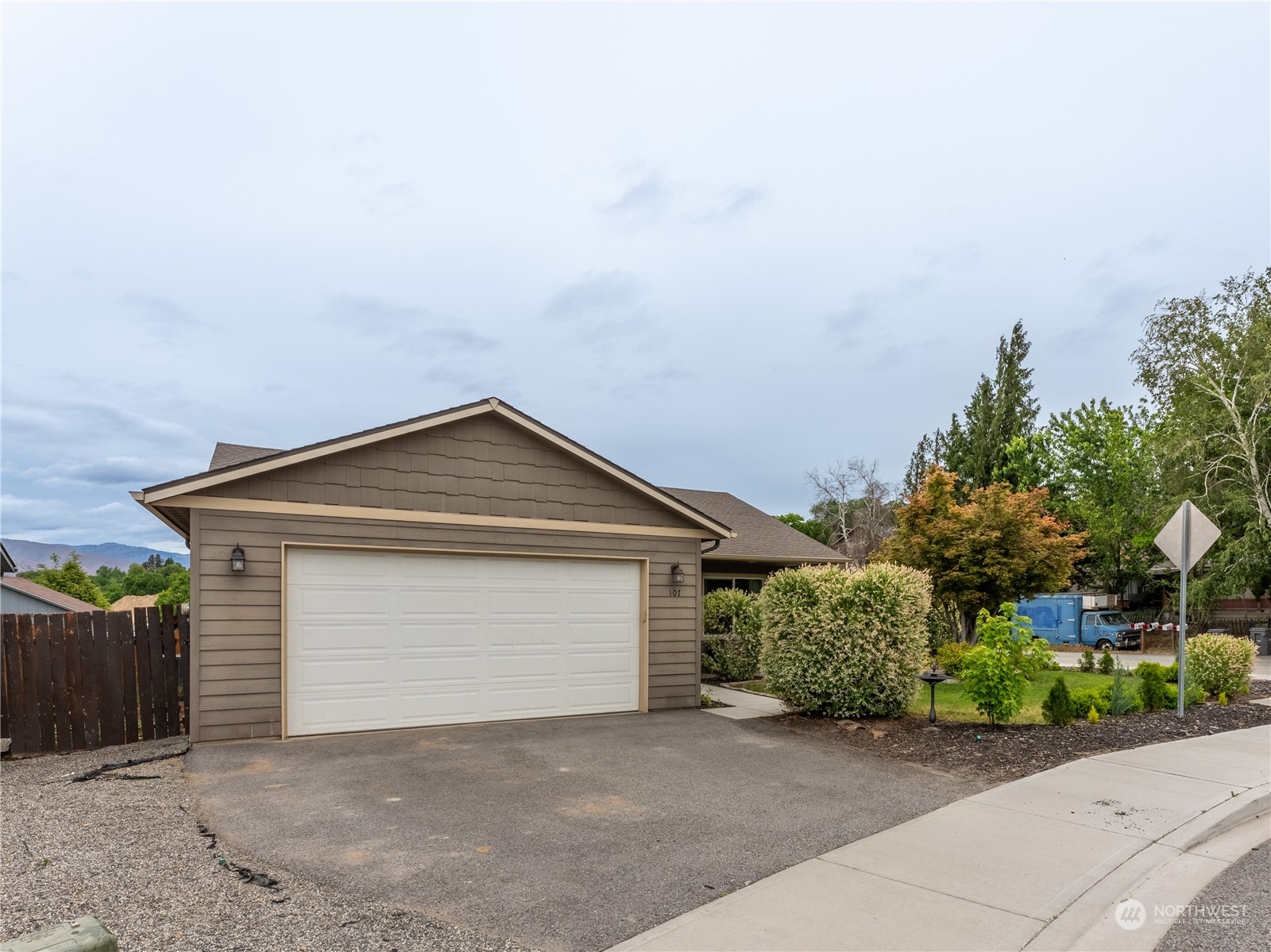 107 NW Porter's Court