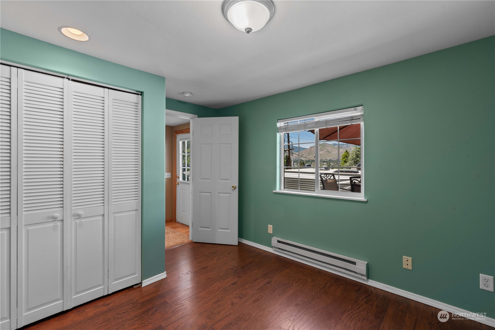 5 21st Street NW