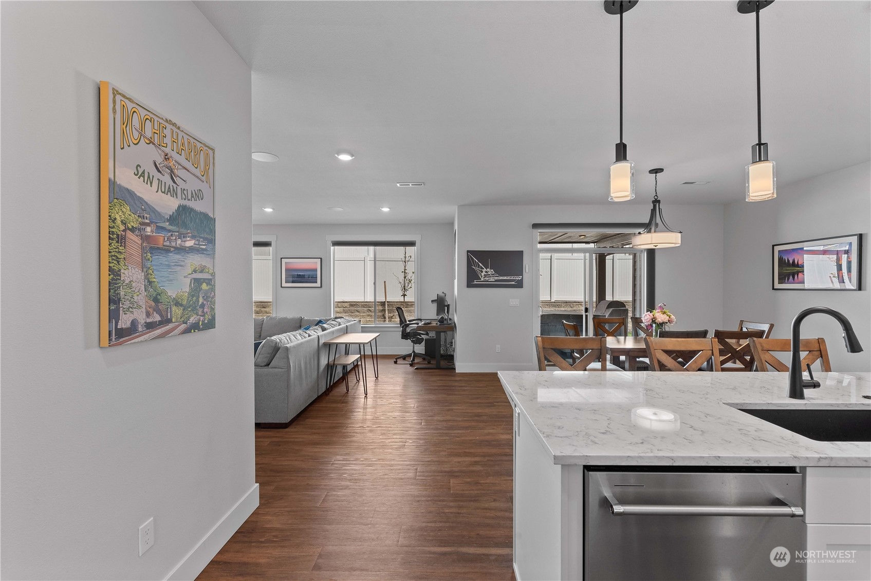 839 N Newport Loop
