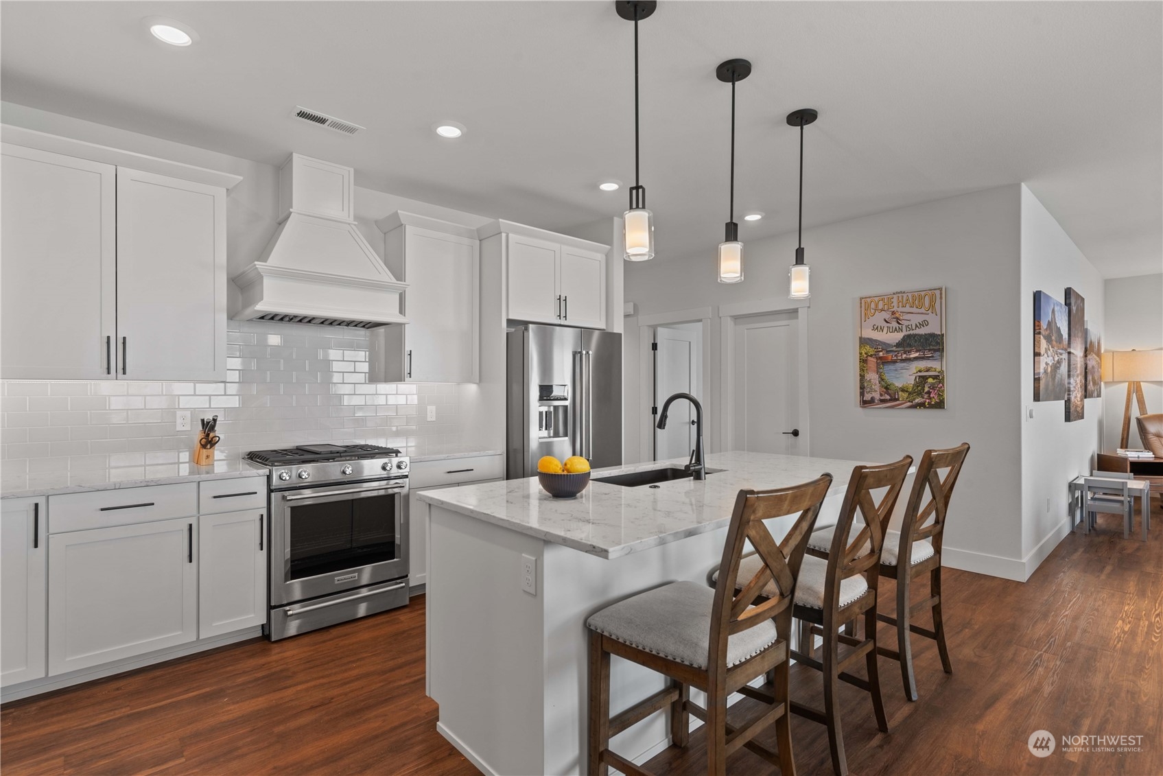 839 N Newport Loop