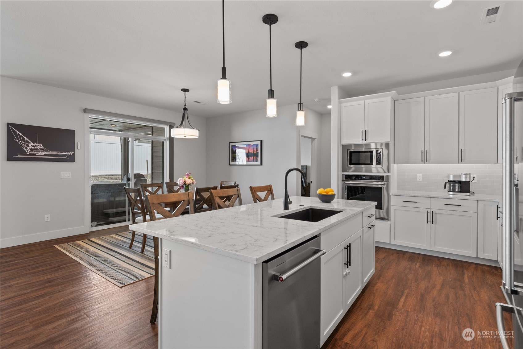 839 N Newport Loop