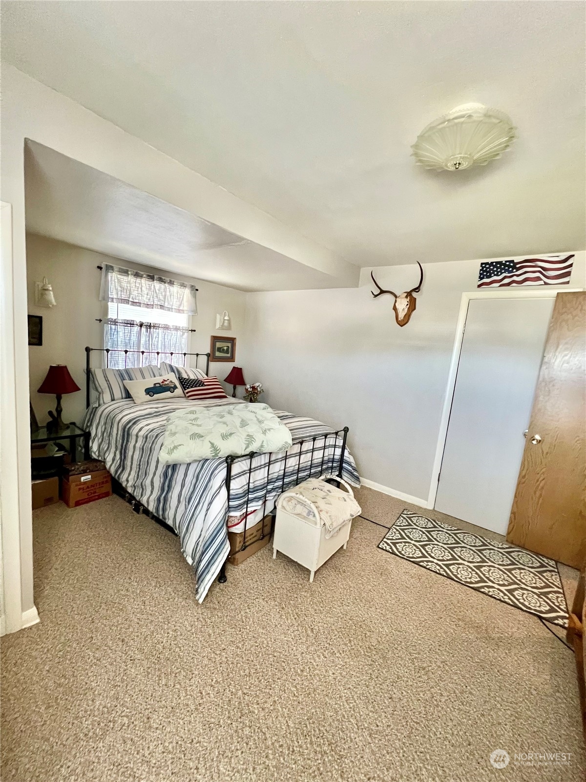 301 W Locust St