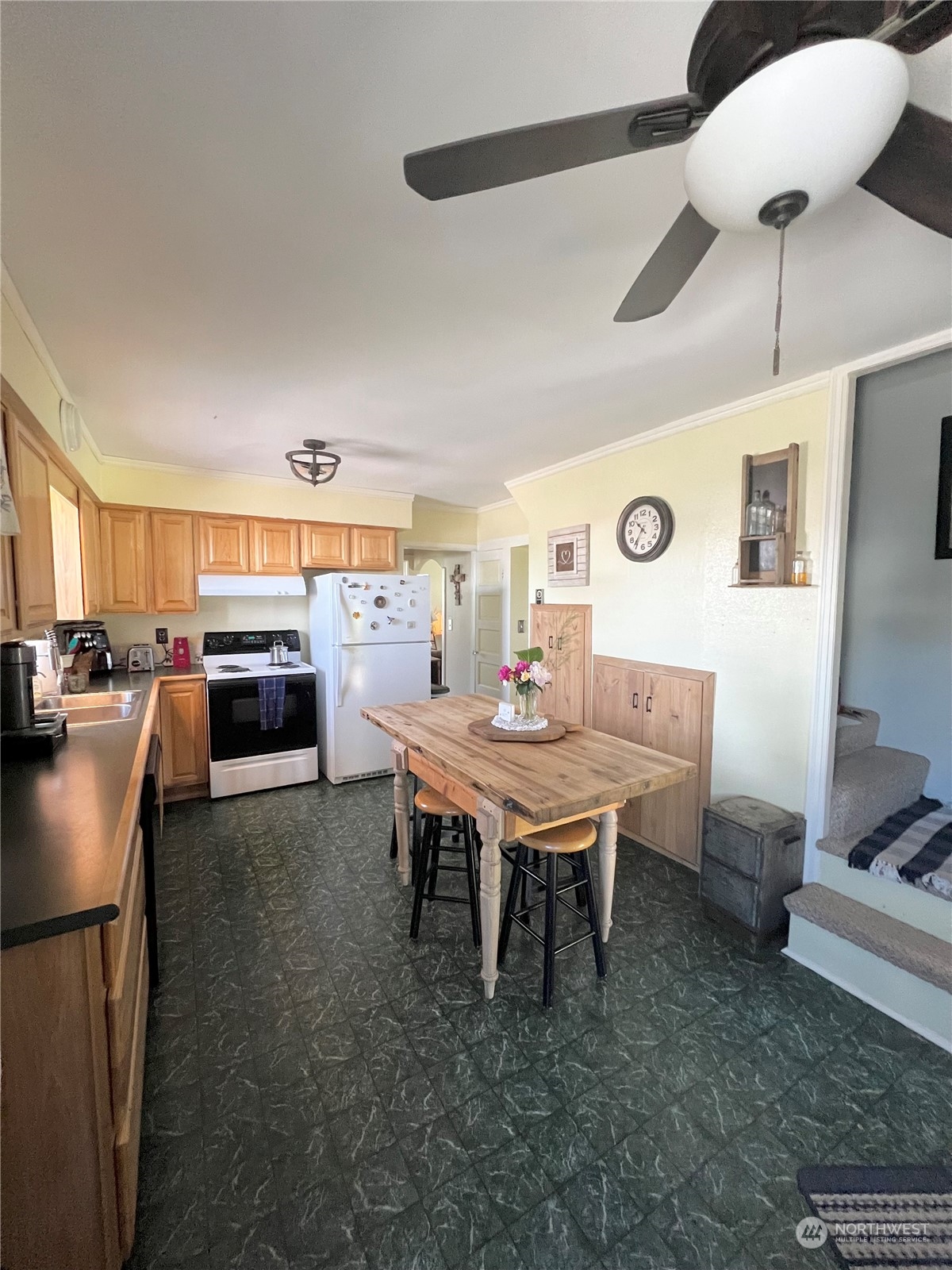 301 W Locust St