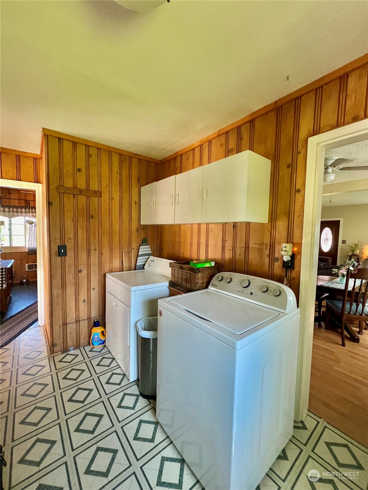301 W Locust St