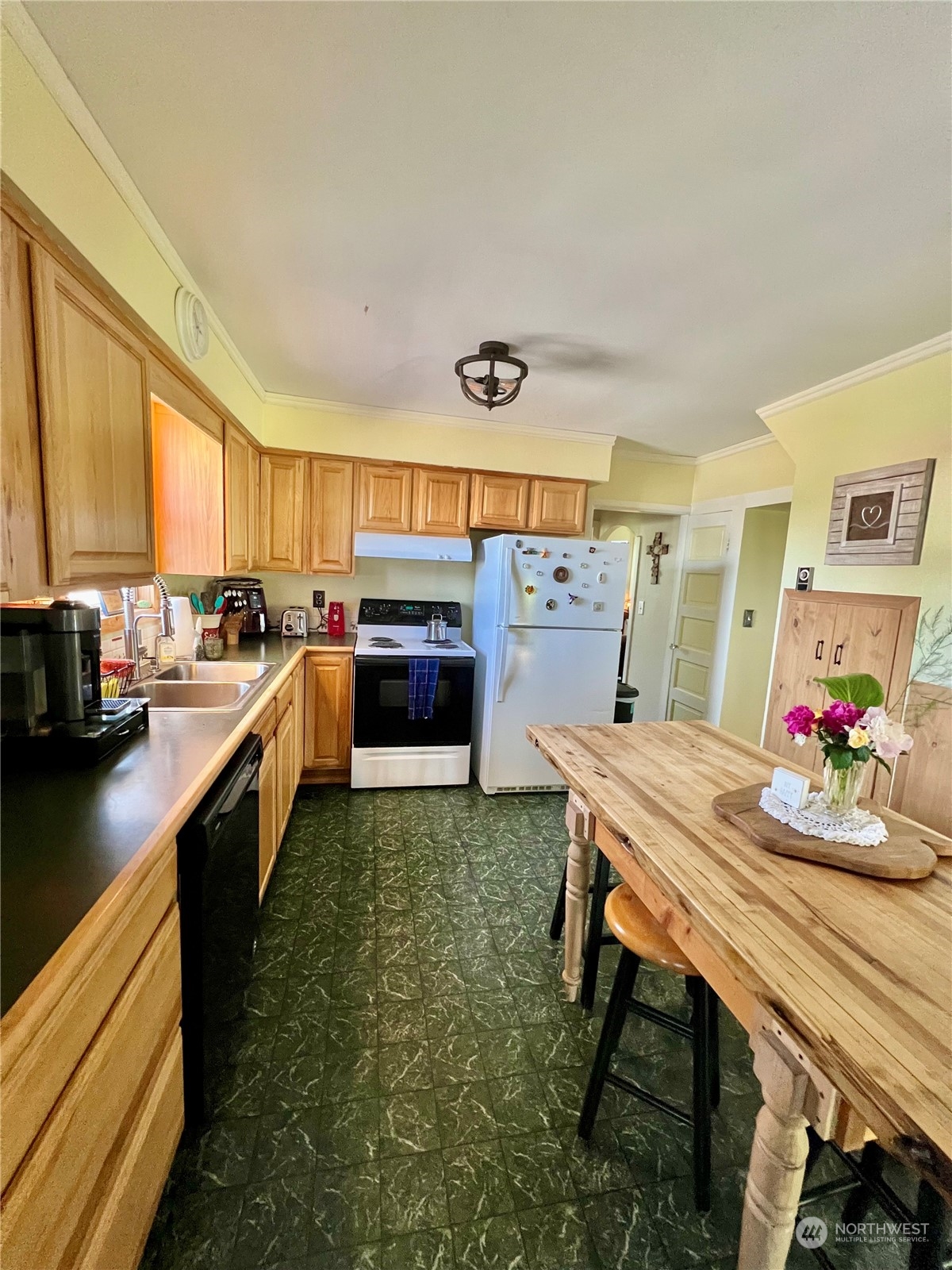 301 W Locust St