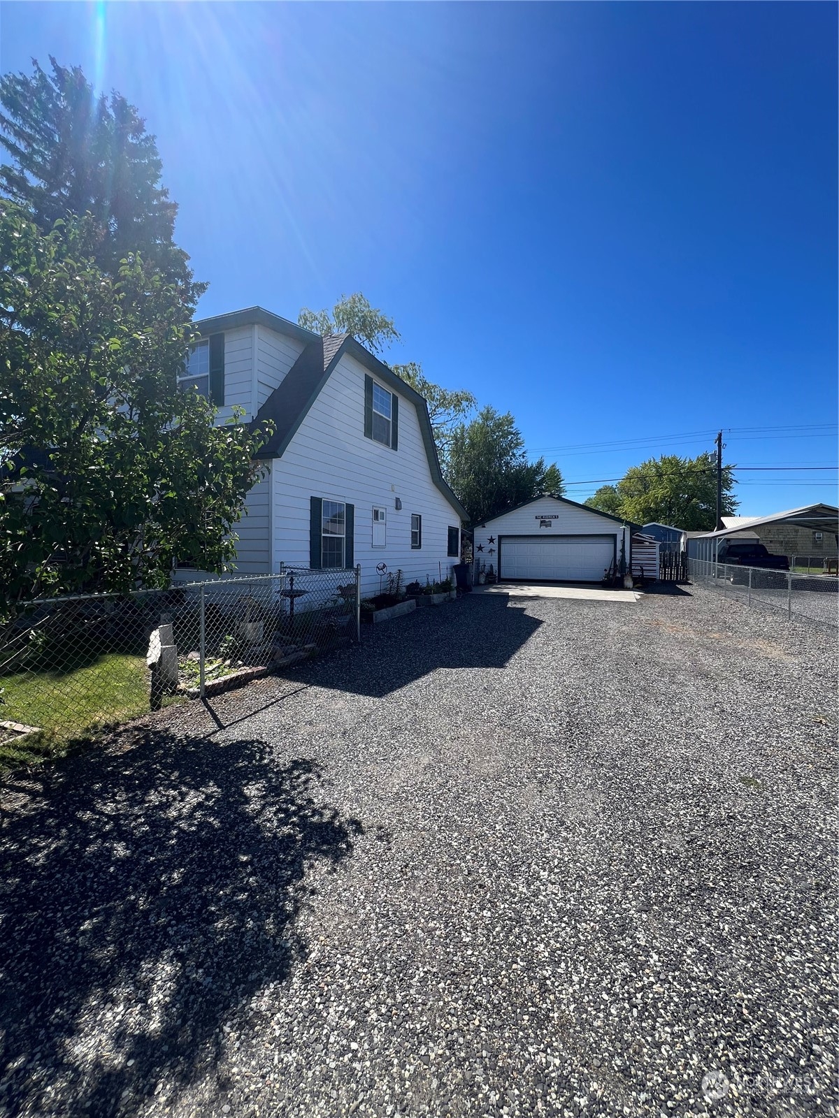 301 W Locust St