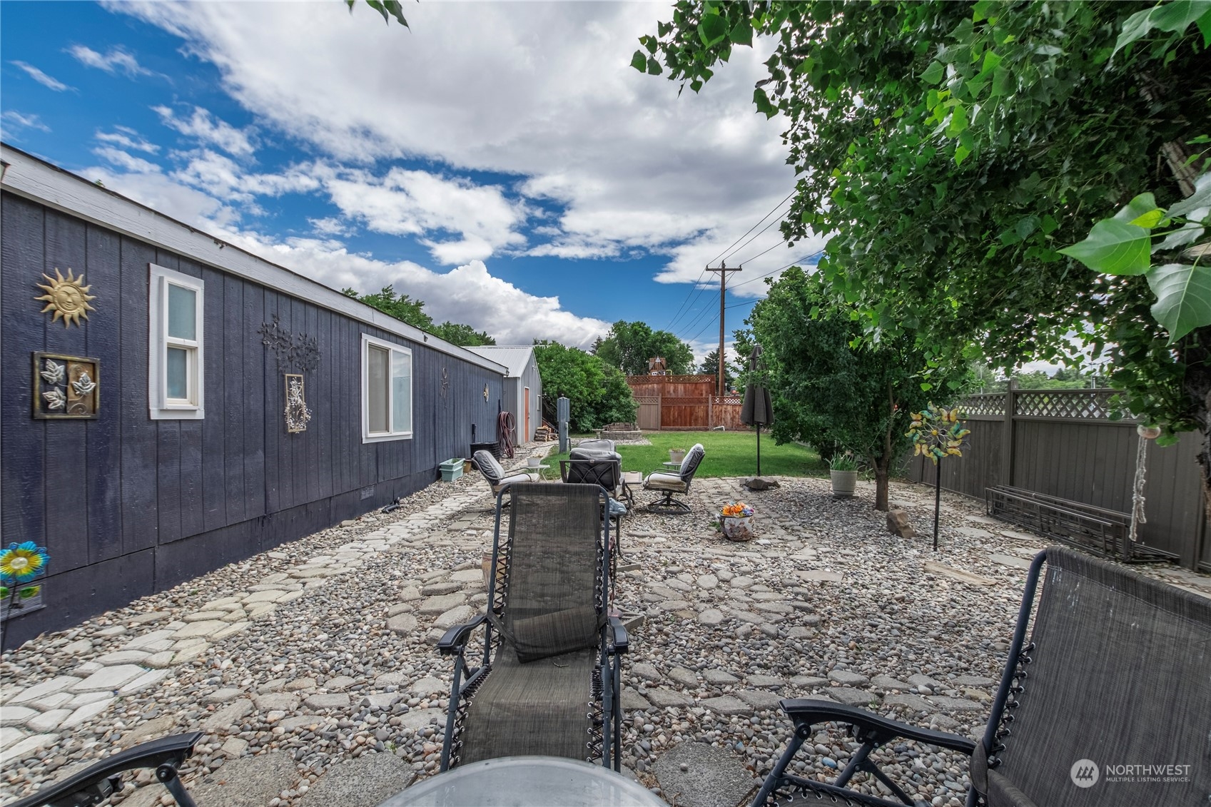 832 Garden Plaza