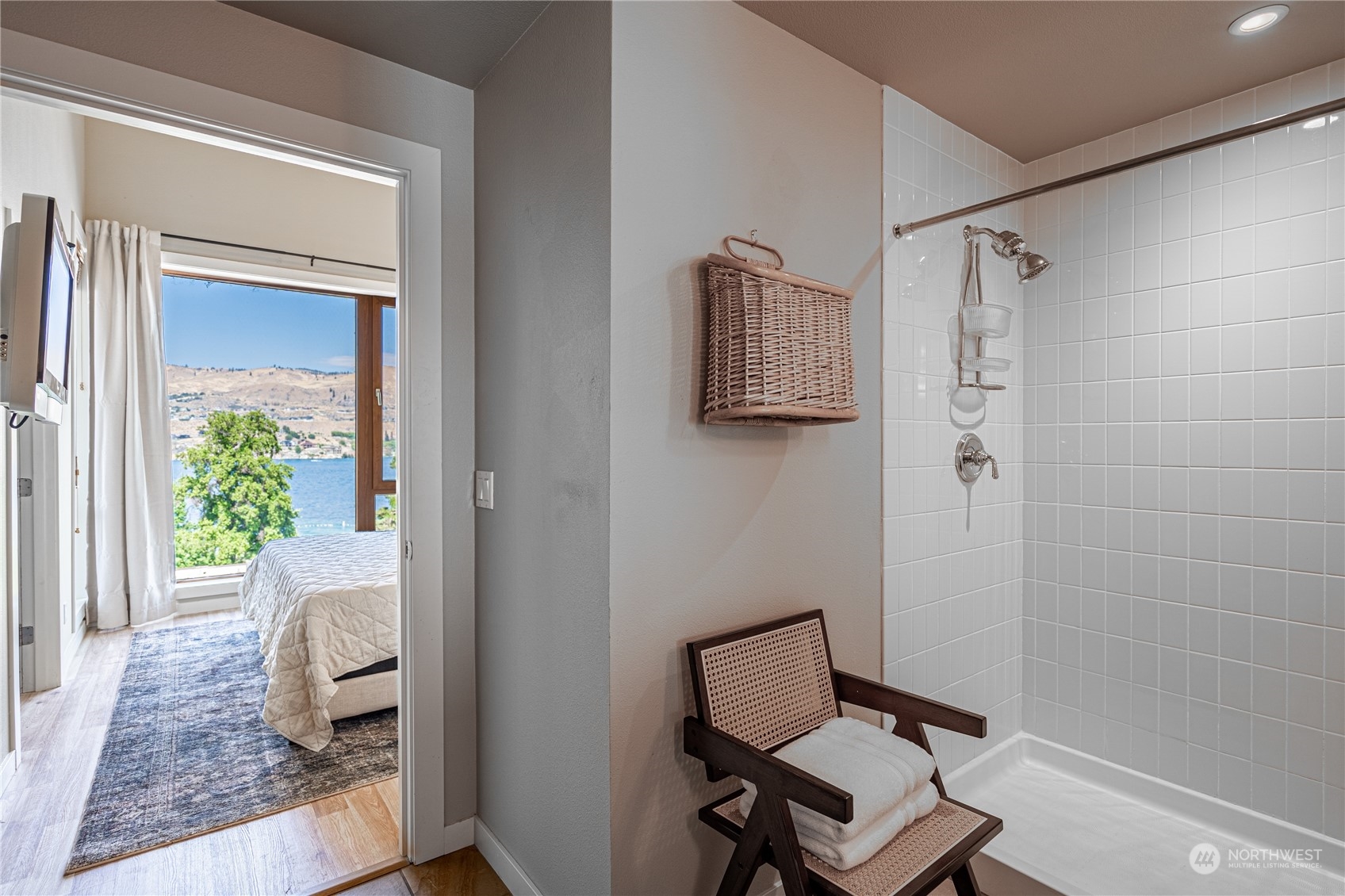 2220 W Woodin Avenue Unit: 411