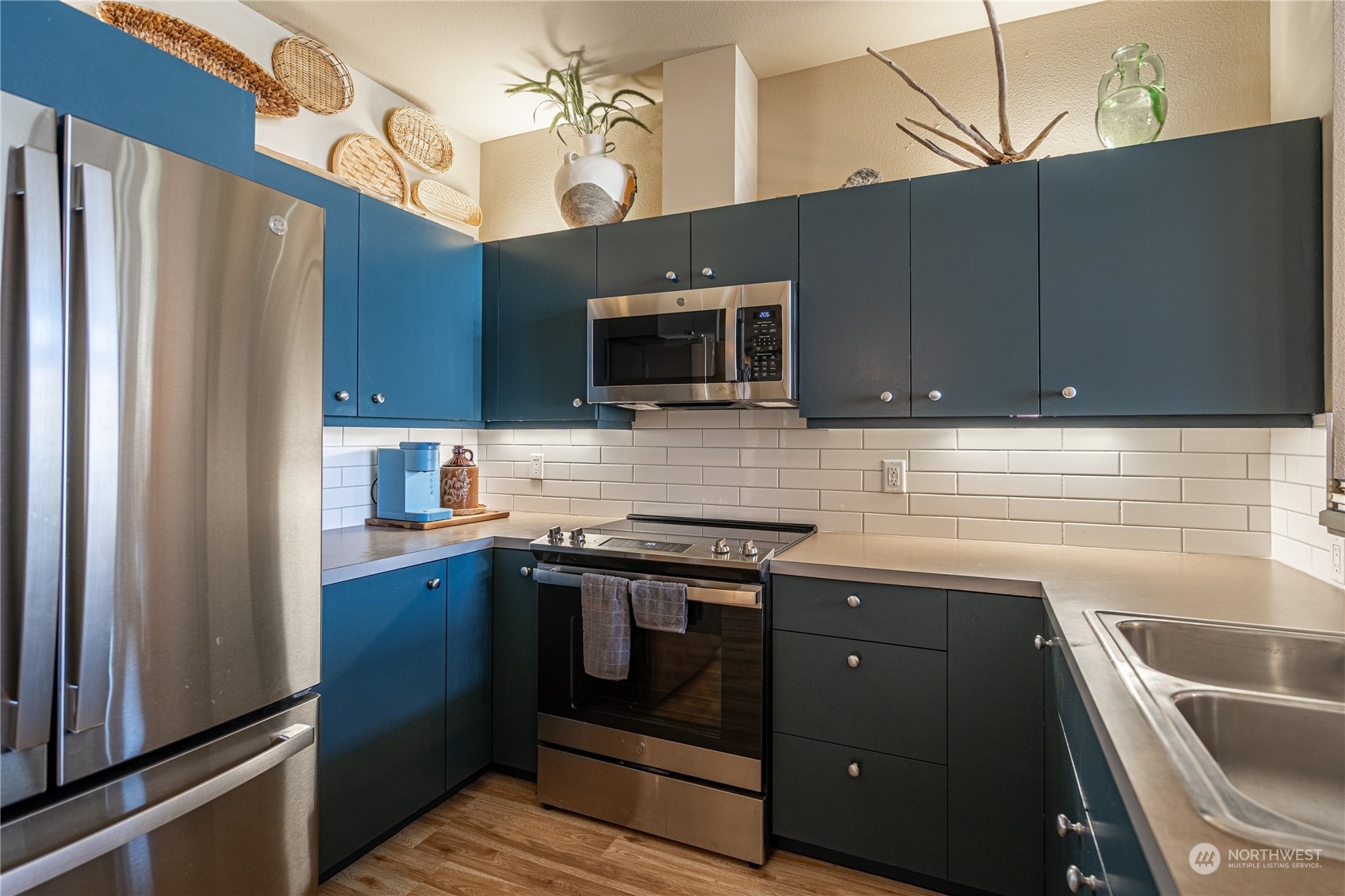 2220 W Woodin Avenue Unit: 411