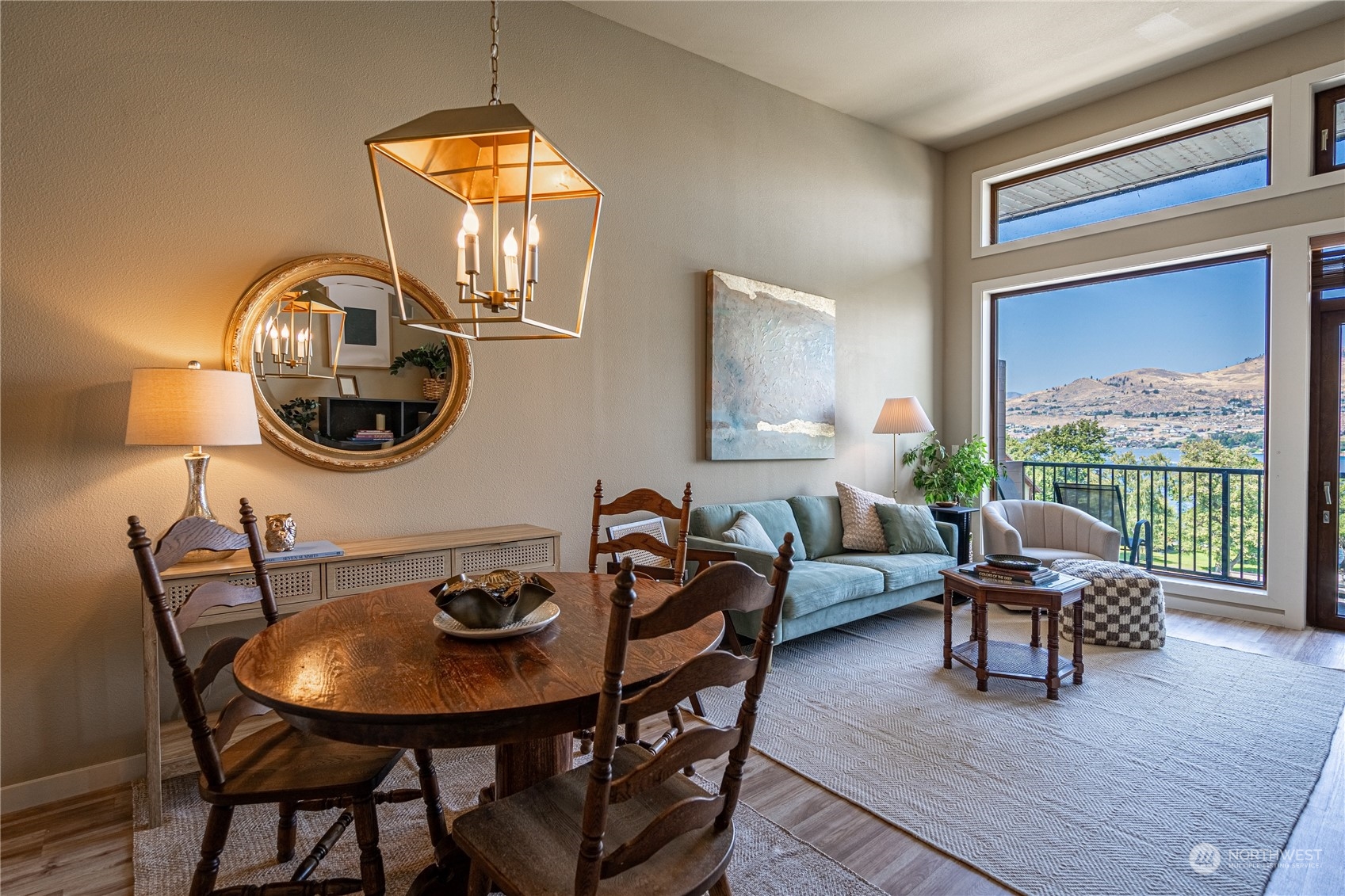 2220 W Woodin Avenue Unit: 411