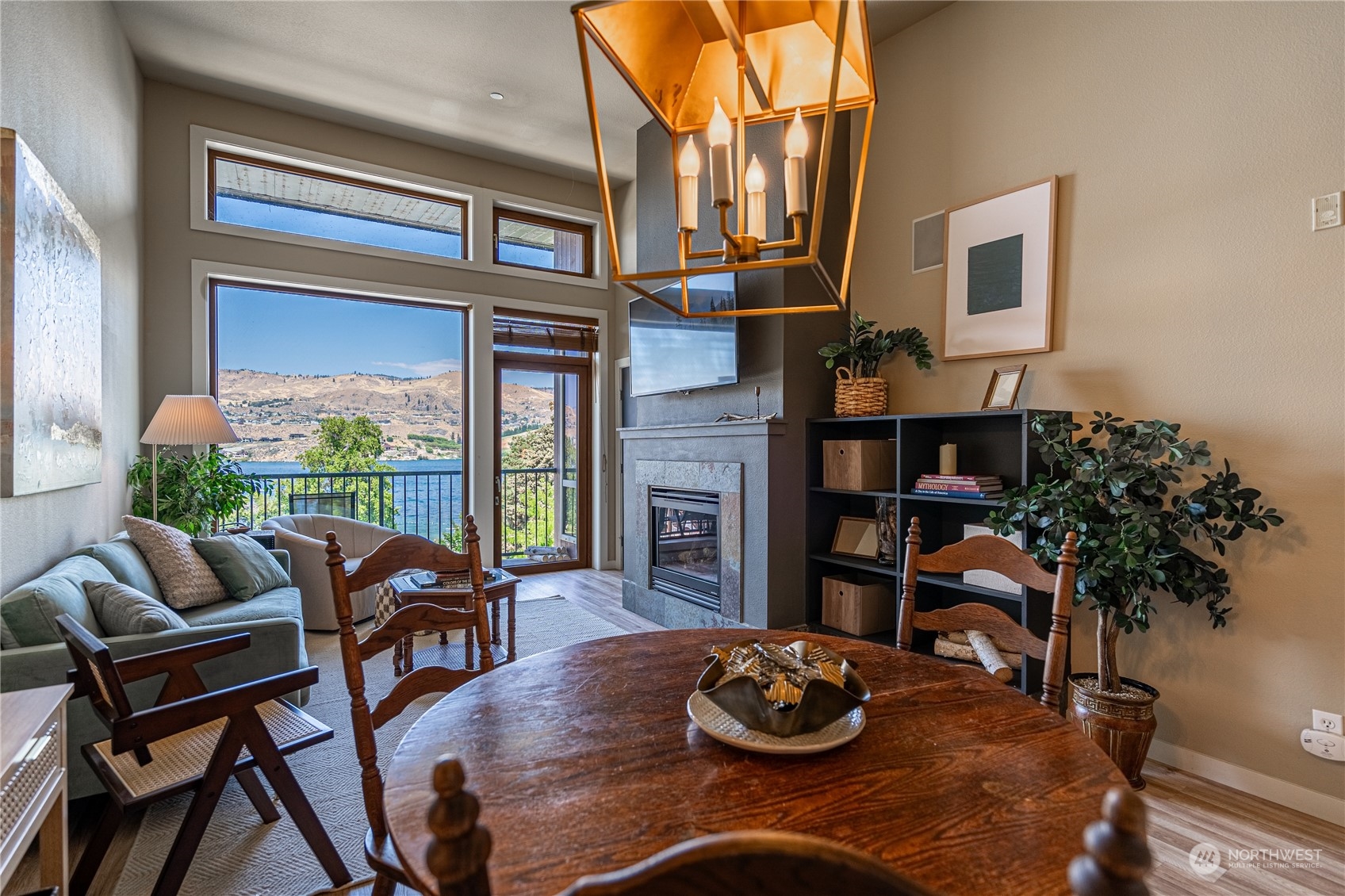 2220 W Woodin Avenue Unit: 411