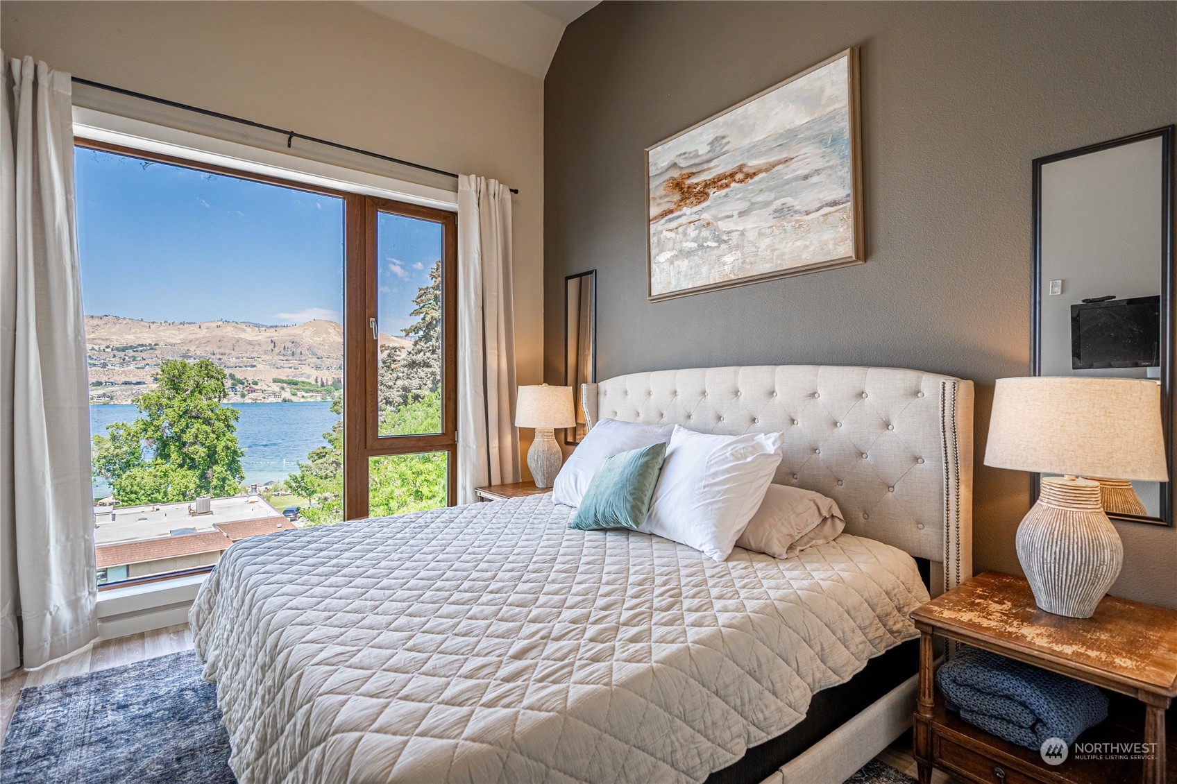 2220 W Woodin Avenue Unit: 411