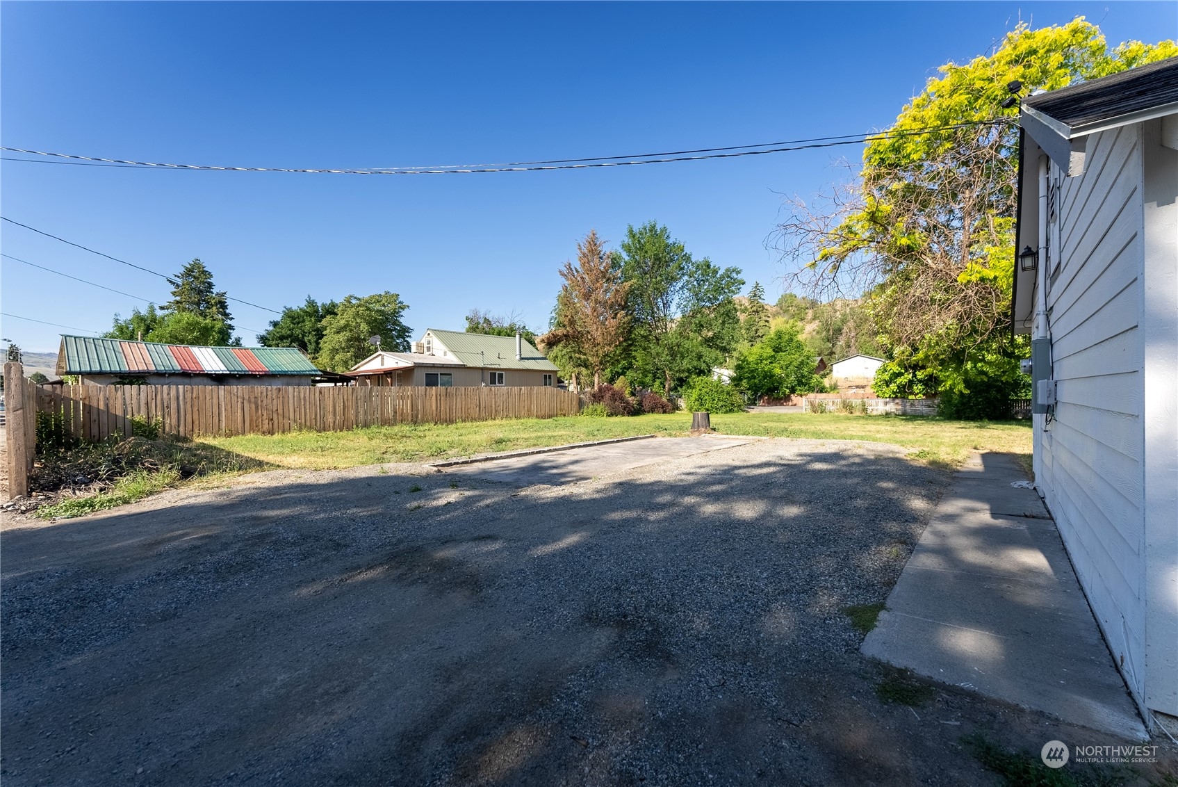 1 Fir Street S
