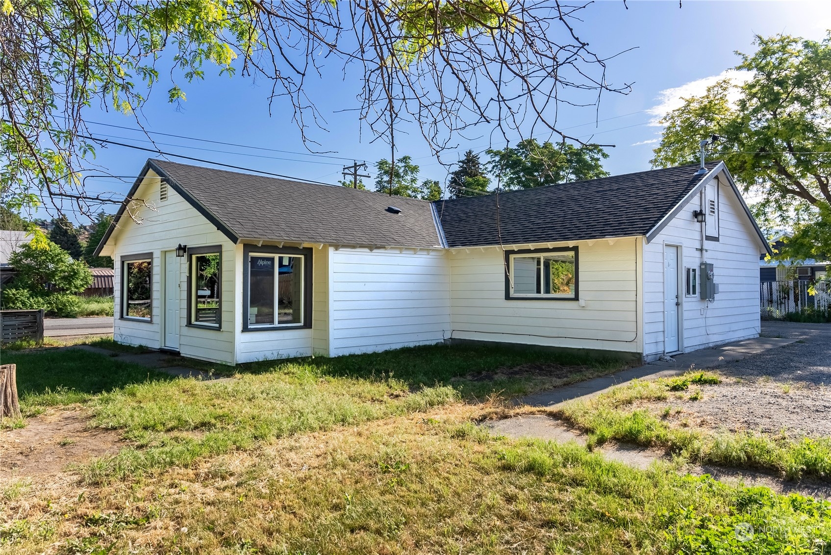 1 Fir Street S