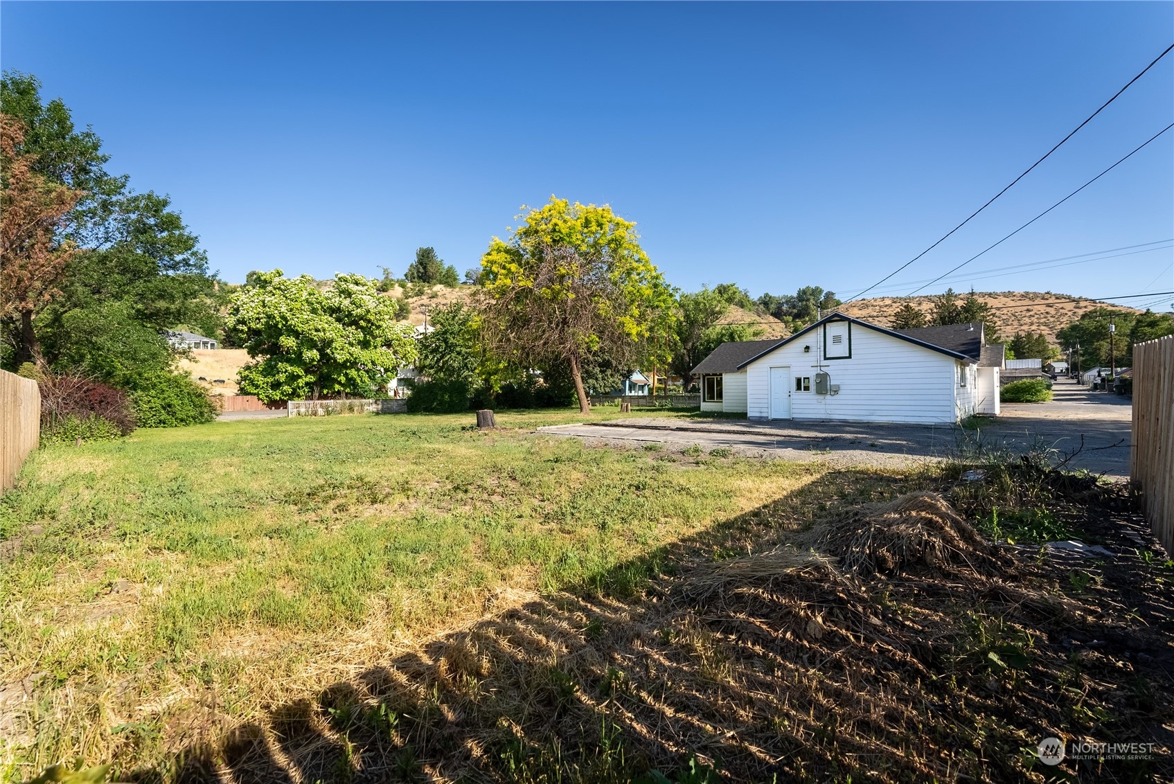 1 Fir Street S