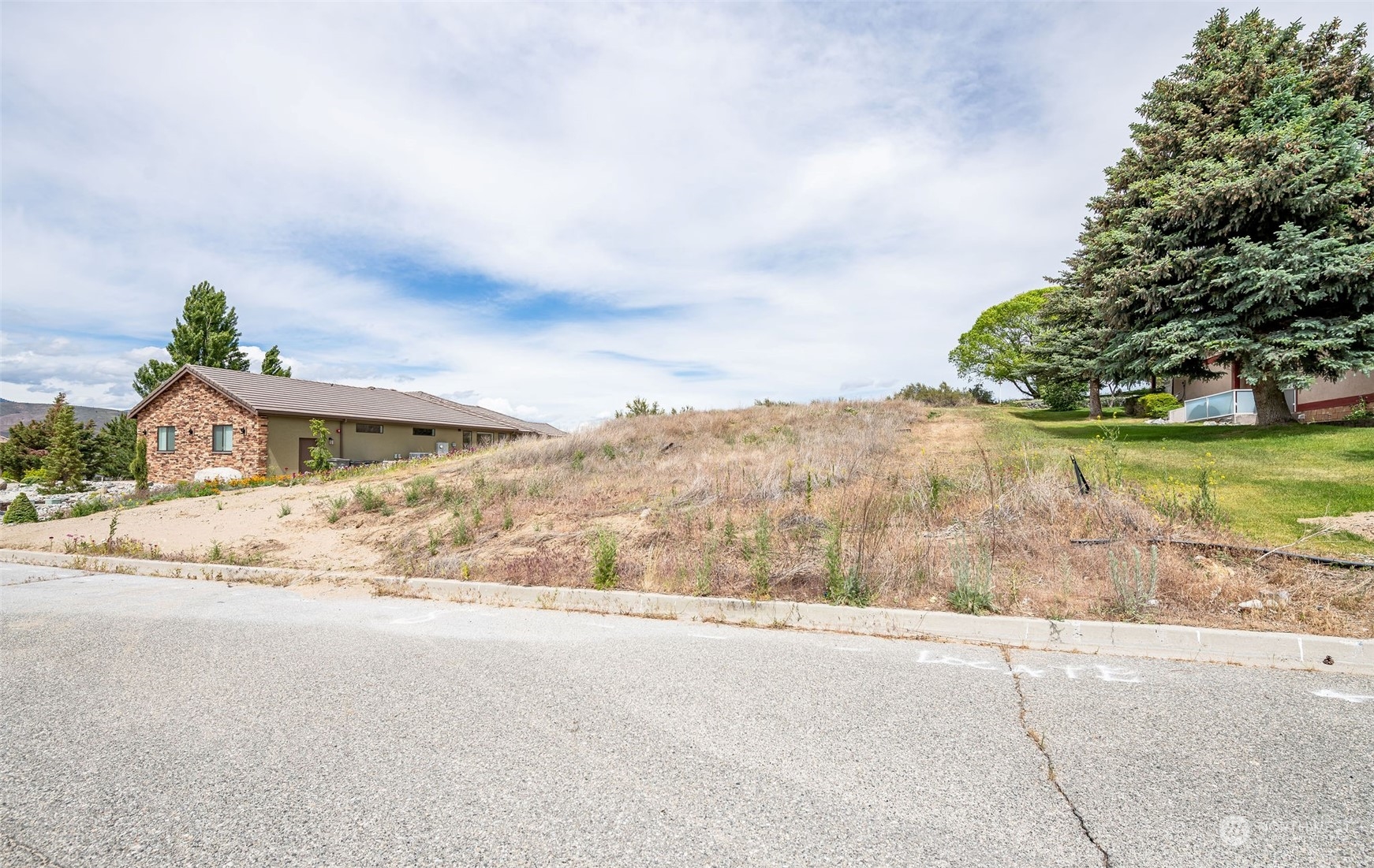 308 Desert View Place