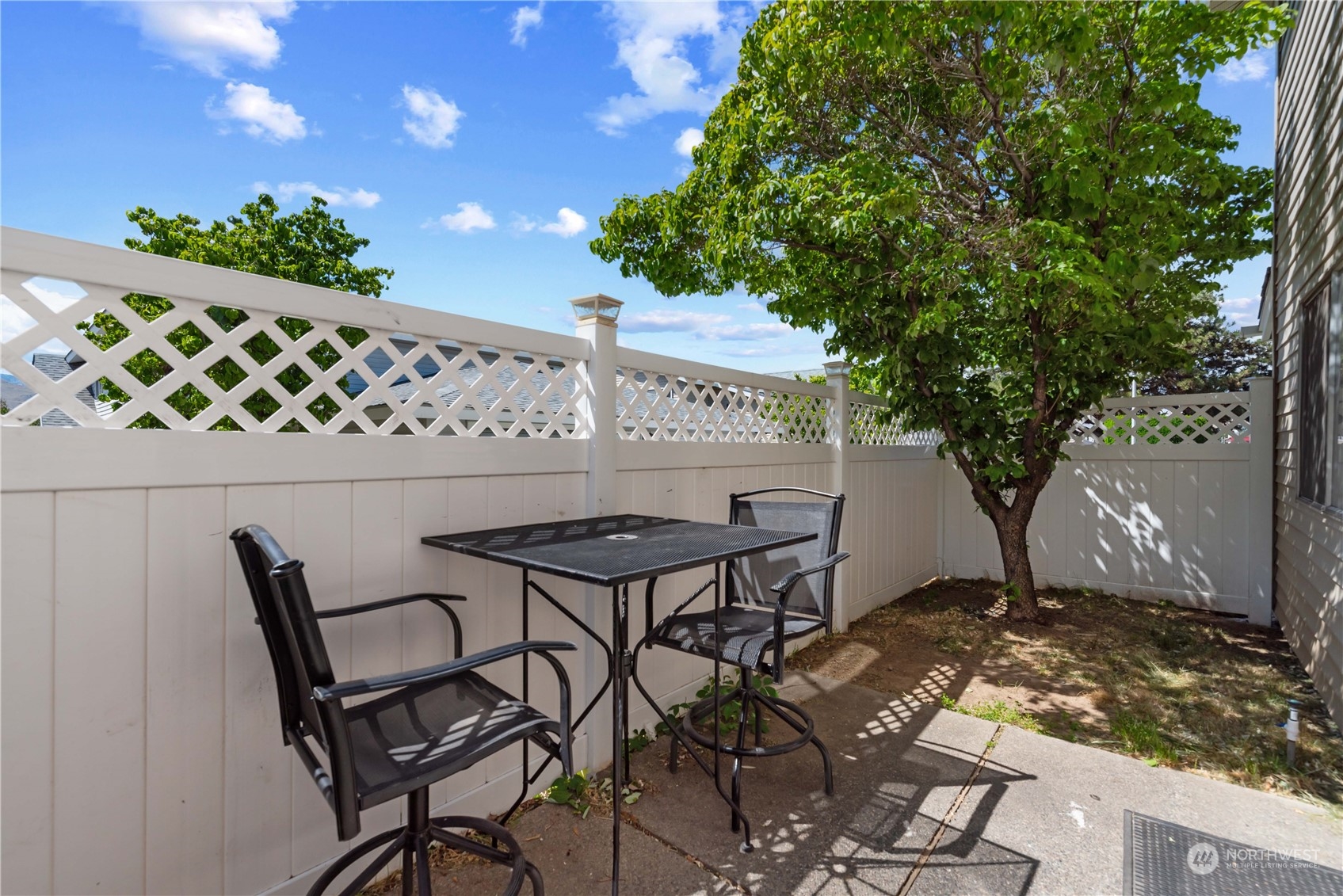 100 Simon Street SE Unit: 14