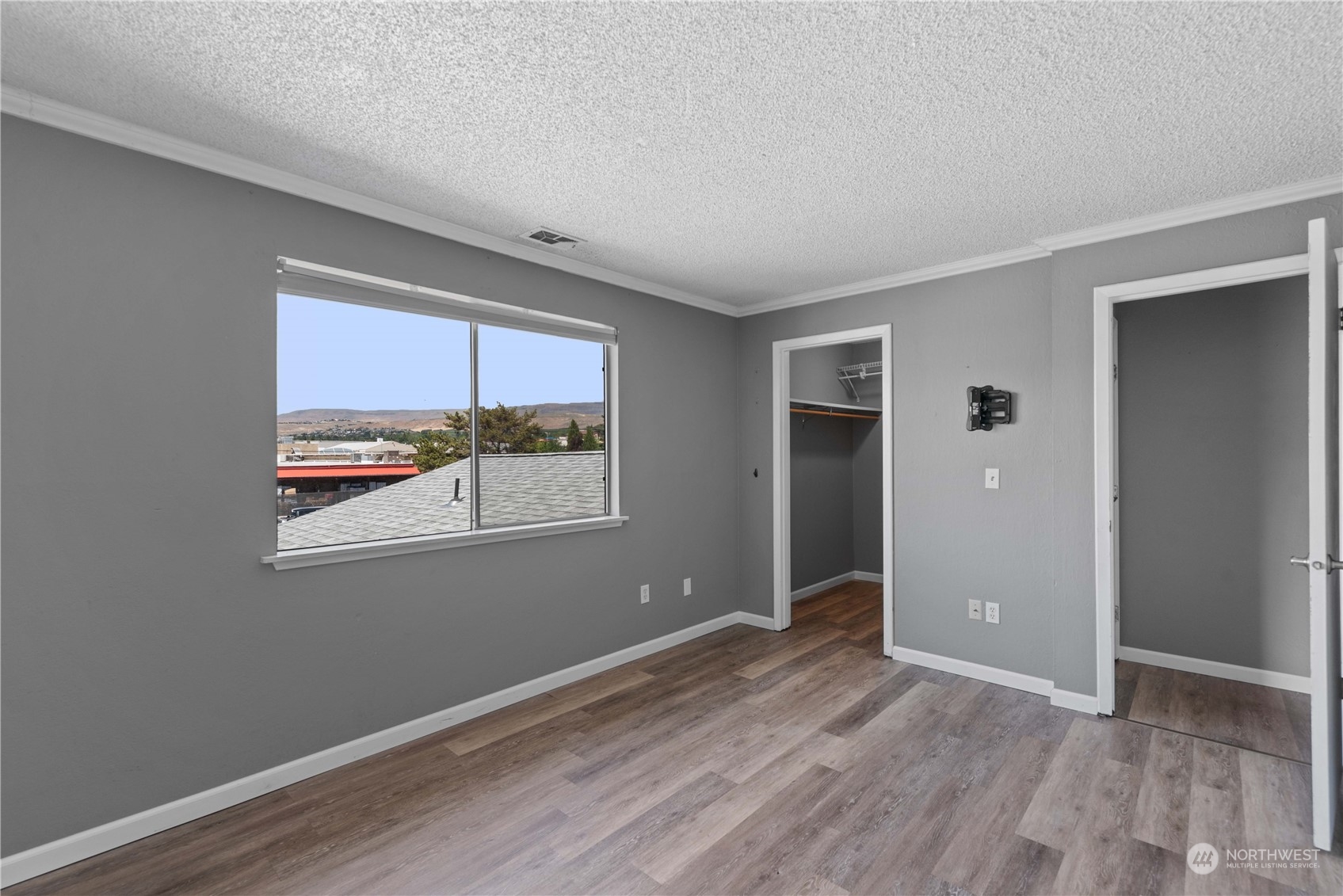 100 Simon Street SE Unit: 14