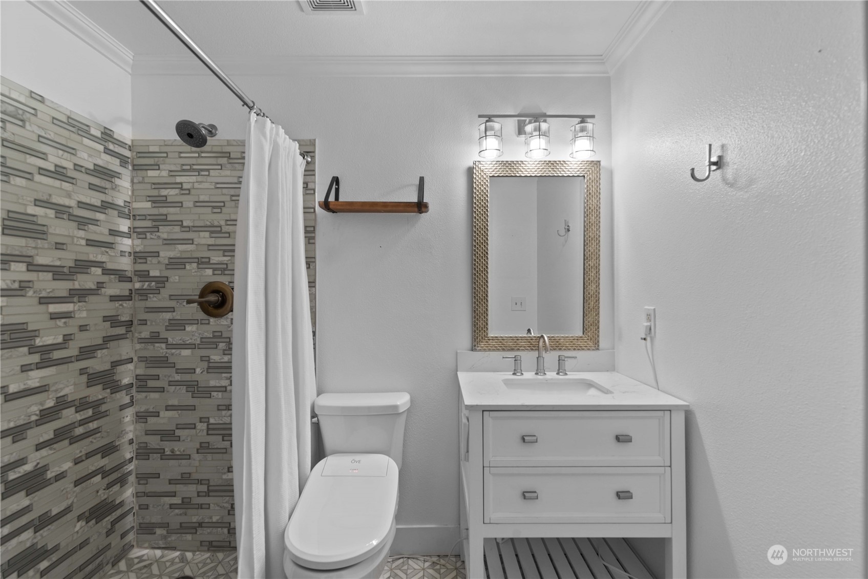 100 Simon Street SE Unit: 14