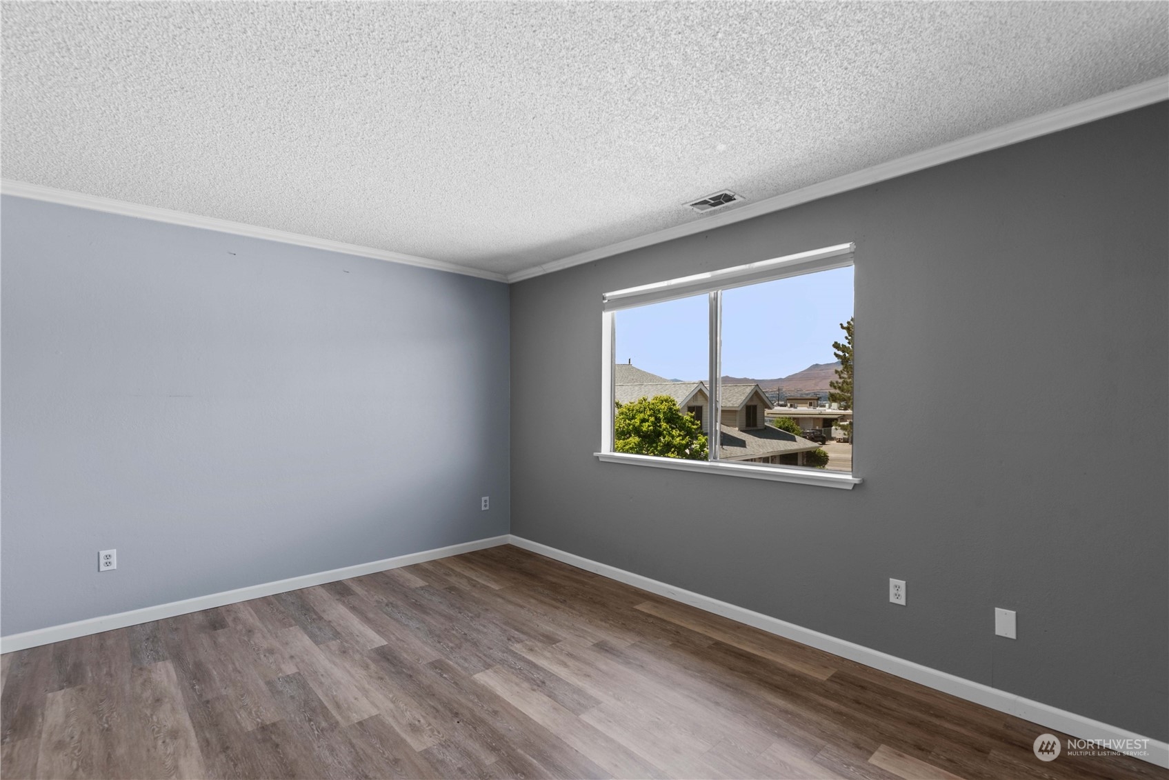 100 Simon Street SE Unit: 14