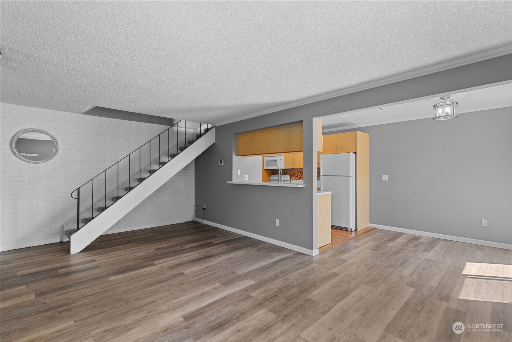 100 Simon Street SE Unit: 14