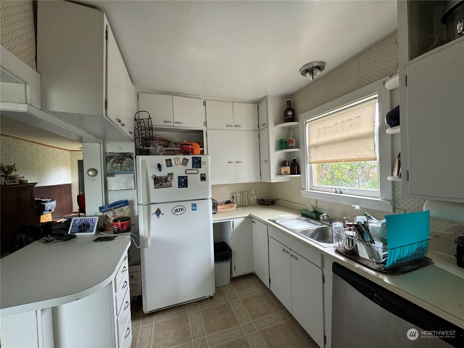 204 S Antwine