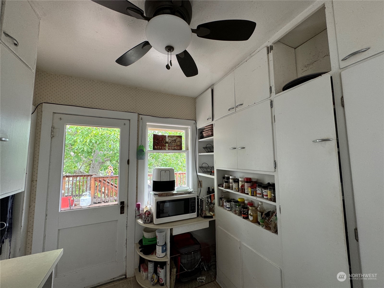 204 S Antwine