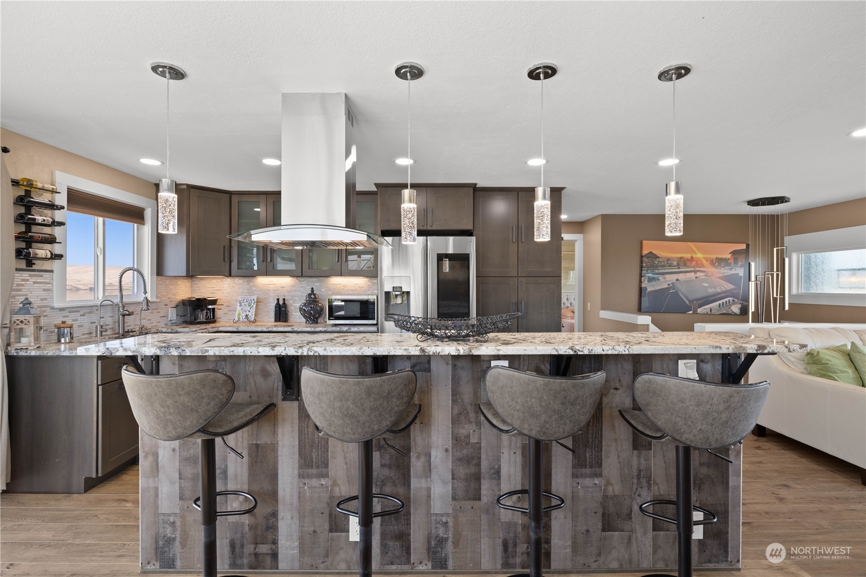 510 Island View SW