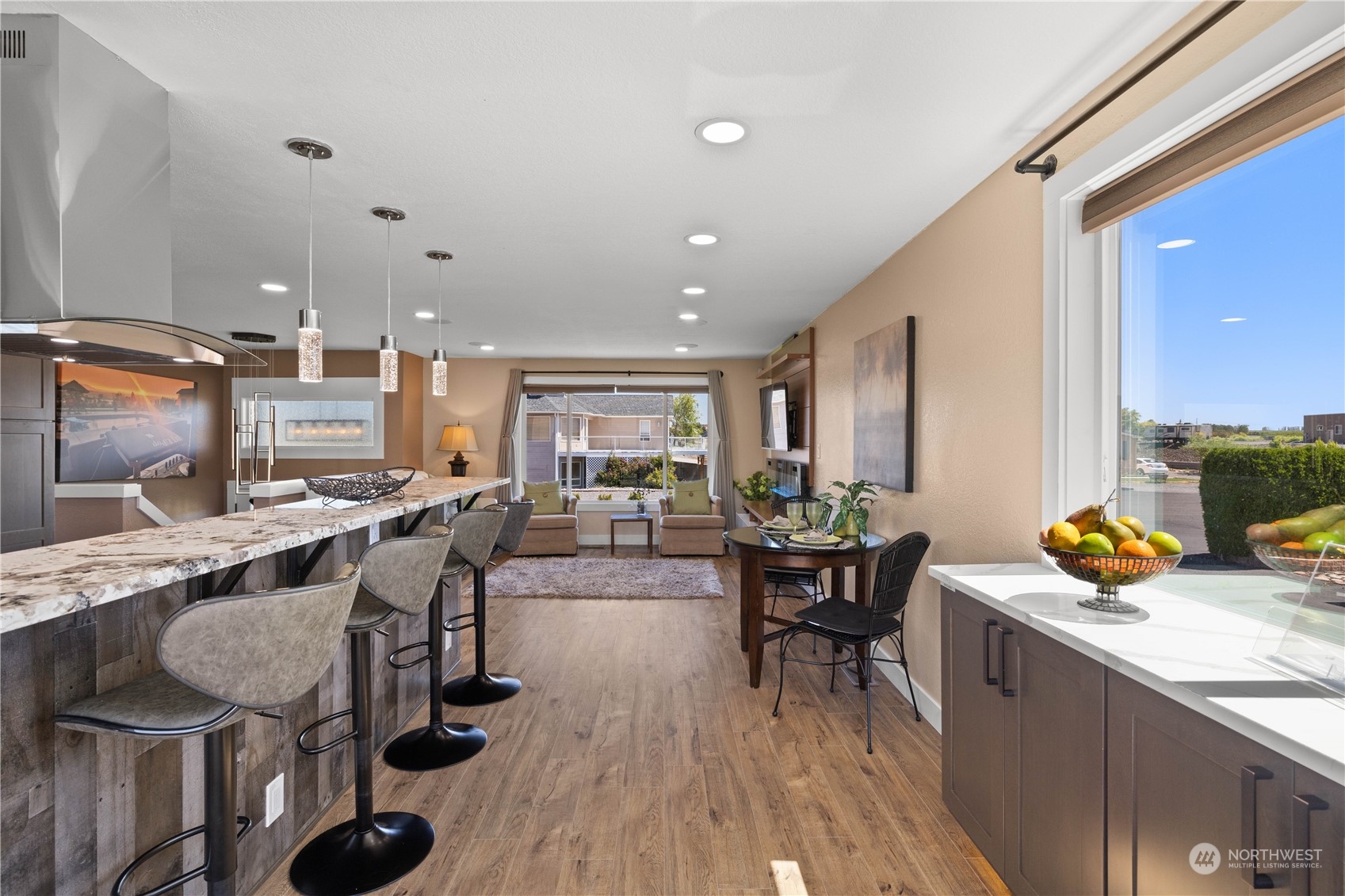 510 Island View SW