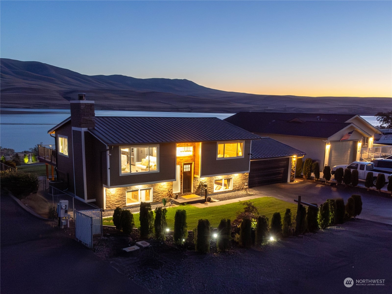 510 Island View SW